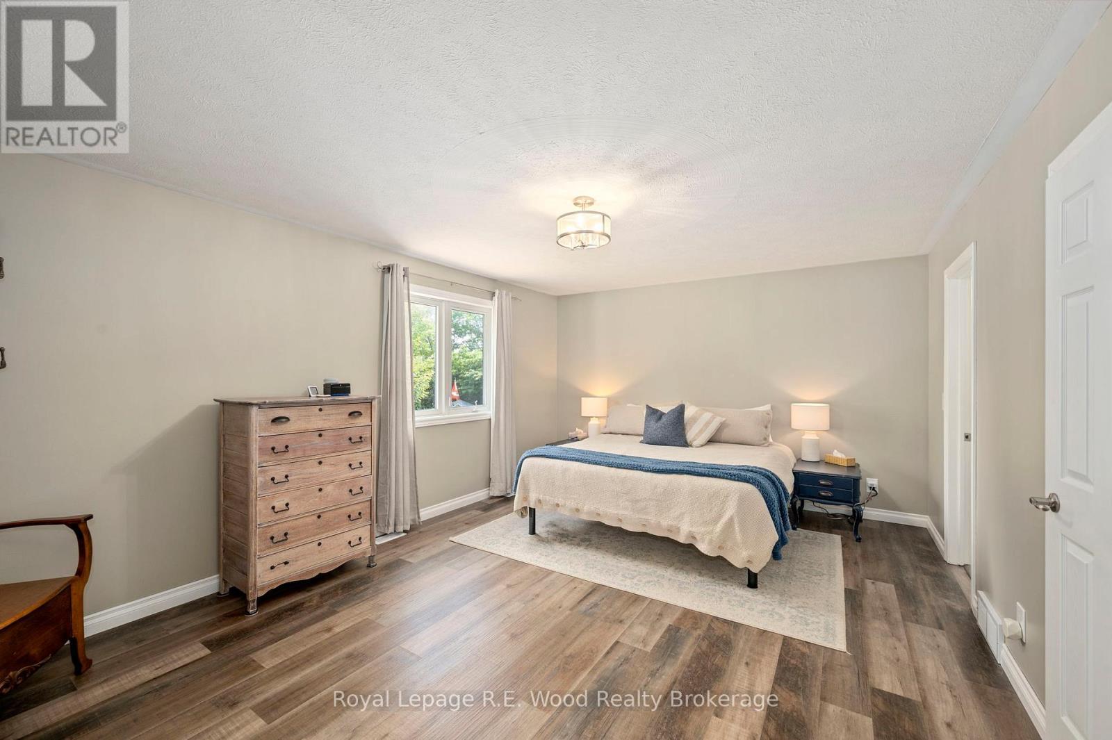 












117 ALLEN STREET

,
Tillsonburg,




Ontario
N4G5J9

