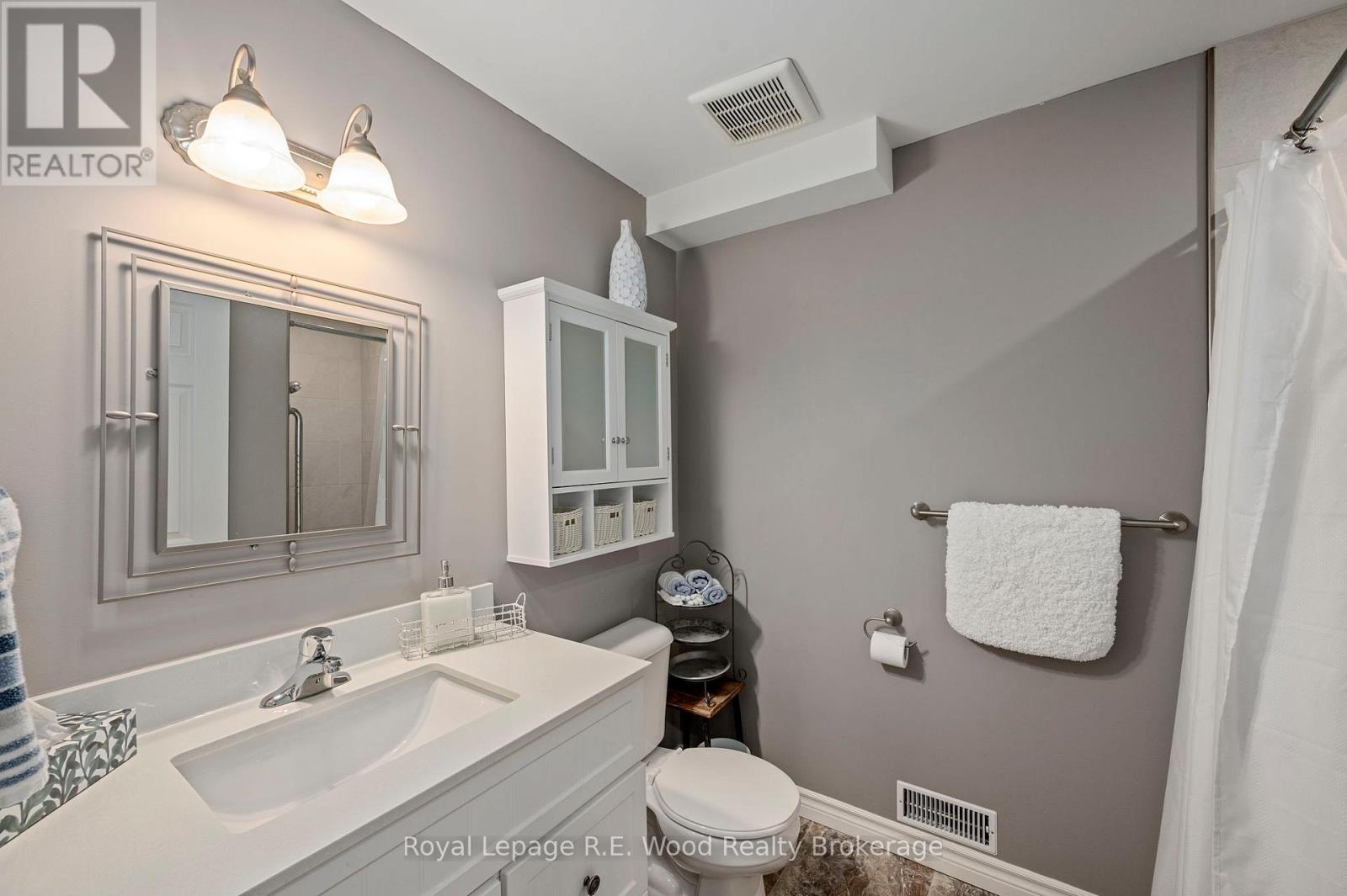 












117 ALLEN STREET

,
Tillsonburg,




Ontario
N4G5J9

