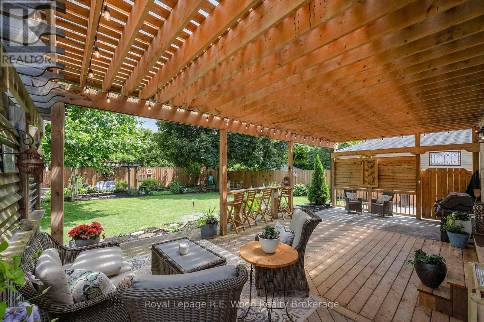 












117 ALLEN STREET

,
Tillsonburg,




Ontario
N4G5J9

