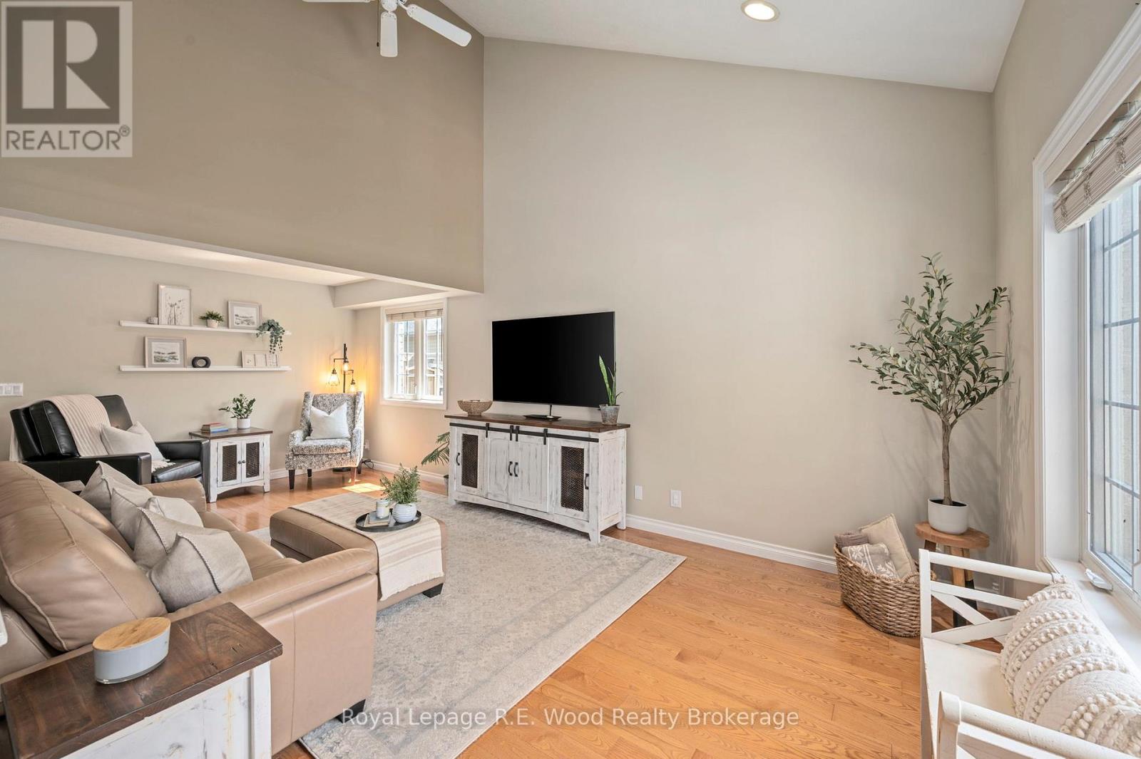 












117 ALLEN STREET

,
Tillsonburg,




Ontario
N4G5J9


