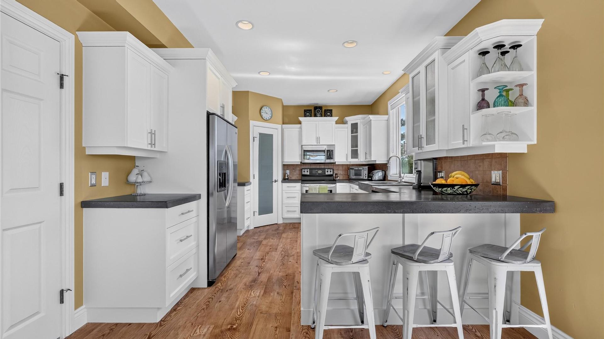 









1124


Peak Point

Drive,
West Kelowna,




BC
V1Z 4A9


