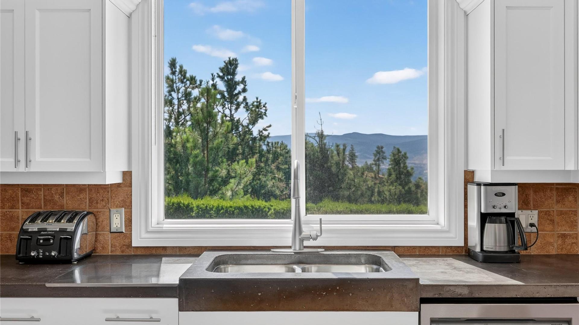 









1124


Peak Point

Drive,
West Kelowna,




BC
V1Z 4A9

