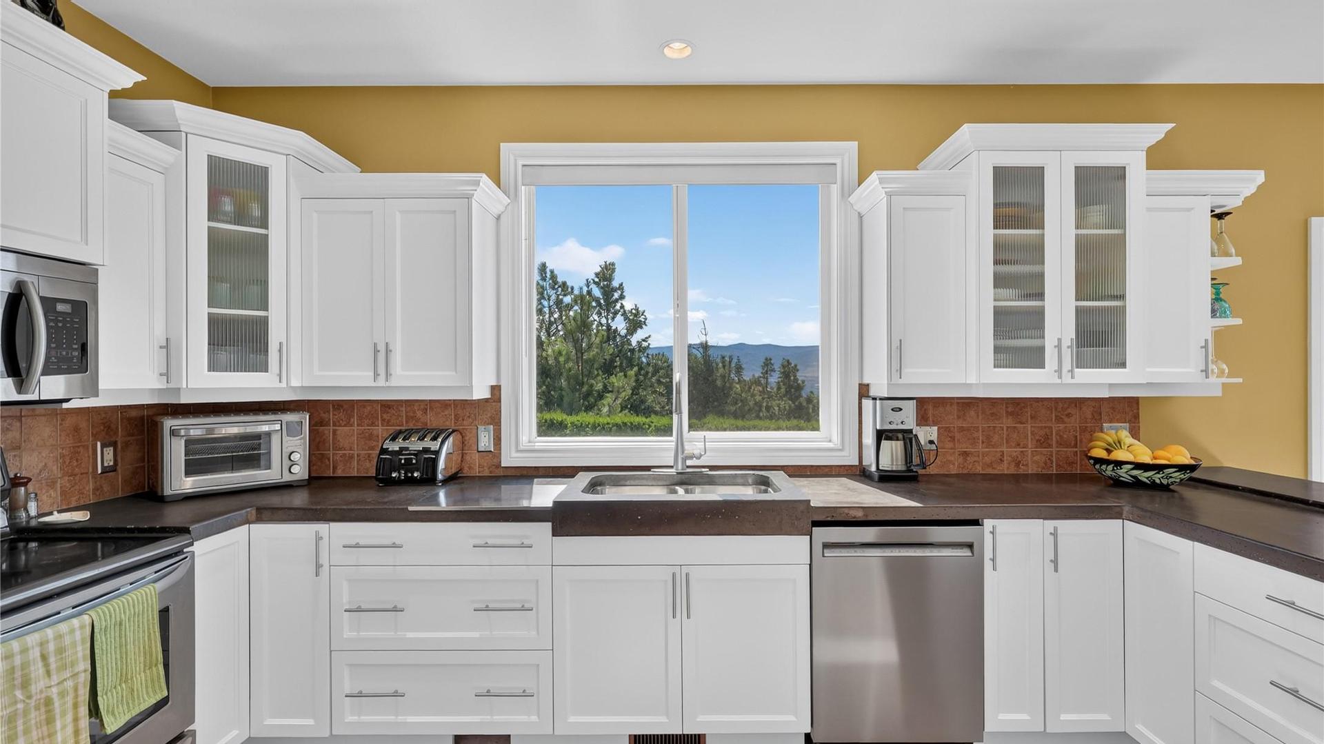 









1124


Peak Point

Drive,
West Kelowna,




BC
V1Z 4A9

