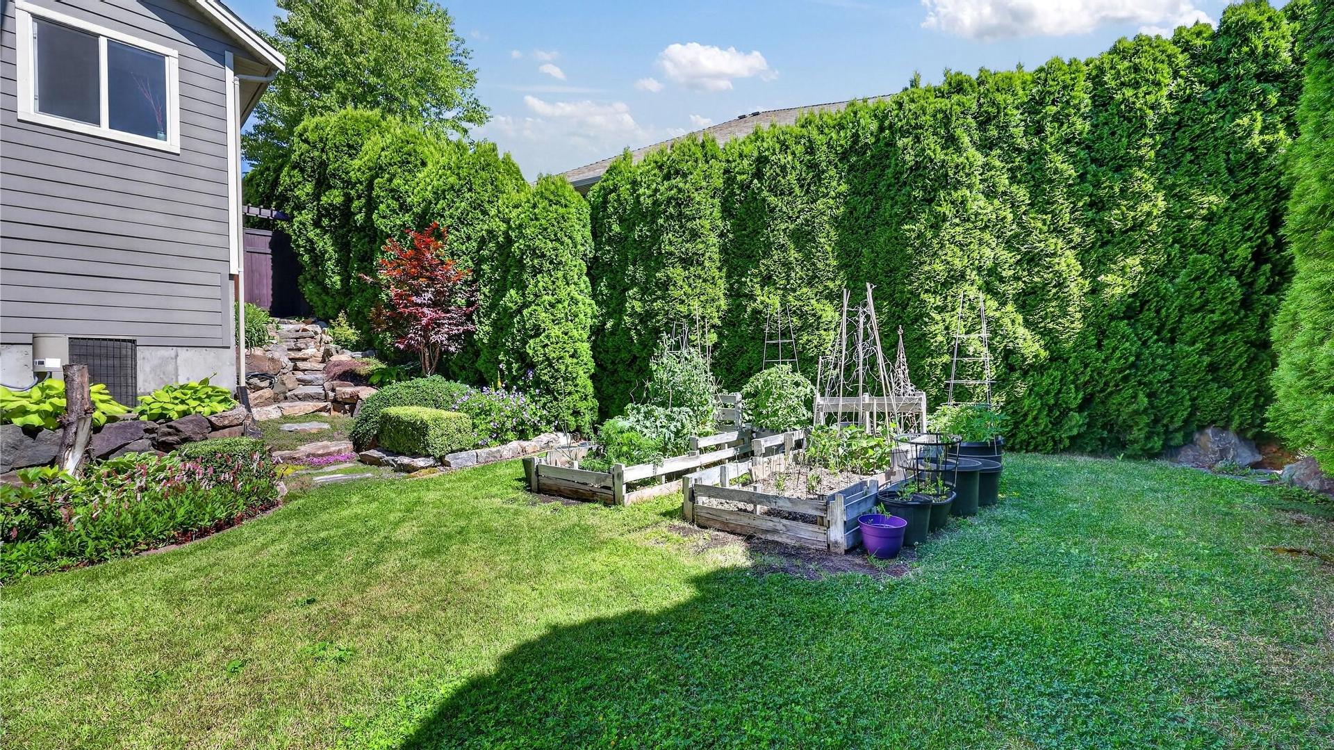 









1124


Peak Point

Drive,
West Kelowna,




BC
V1Z 4A9

