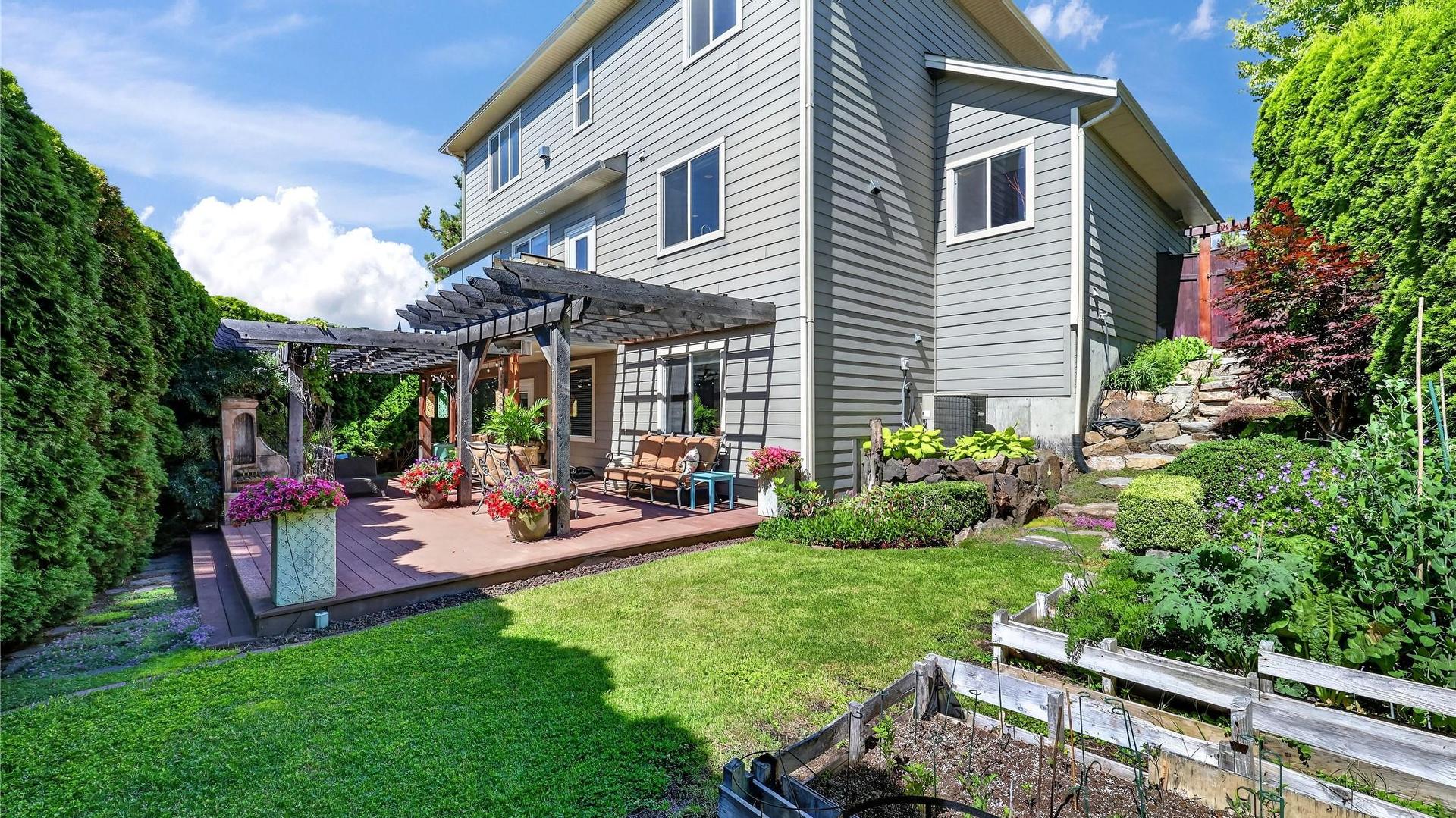 









1124


Peak Point

Drive,
West Kelowna,




BC
V1Z 4A9

