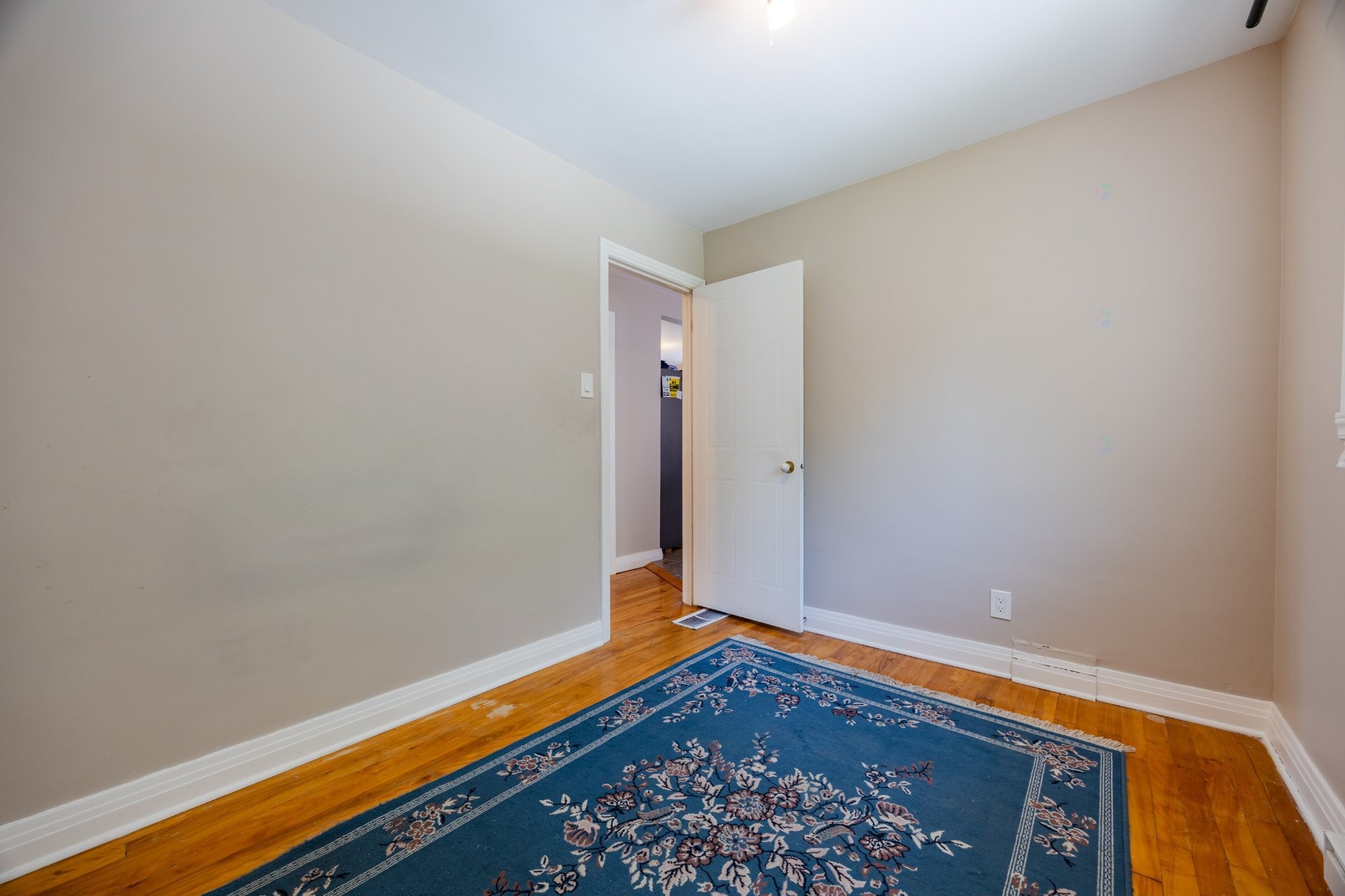









415


Av. Thorncrest

,
Dorval,




QC
H9S2X9

