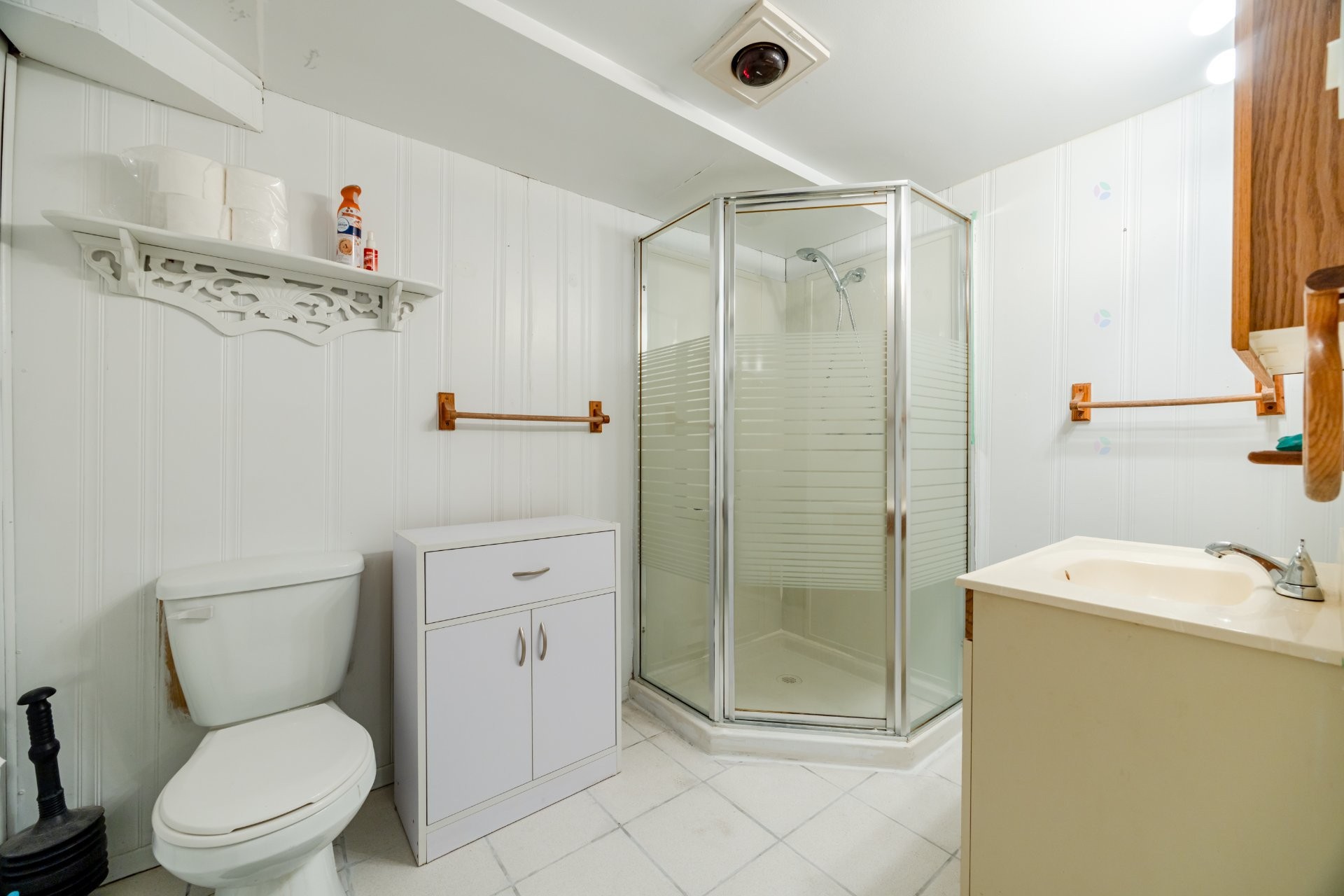 









415


Av. Thorncrest

,
Dorval,




QC
H9S2X9

