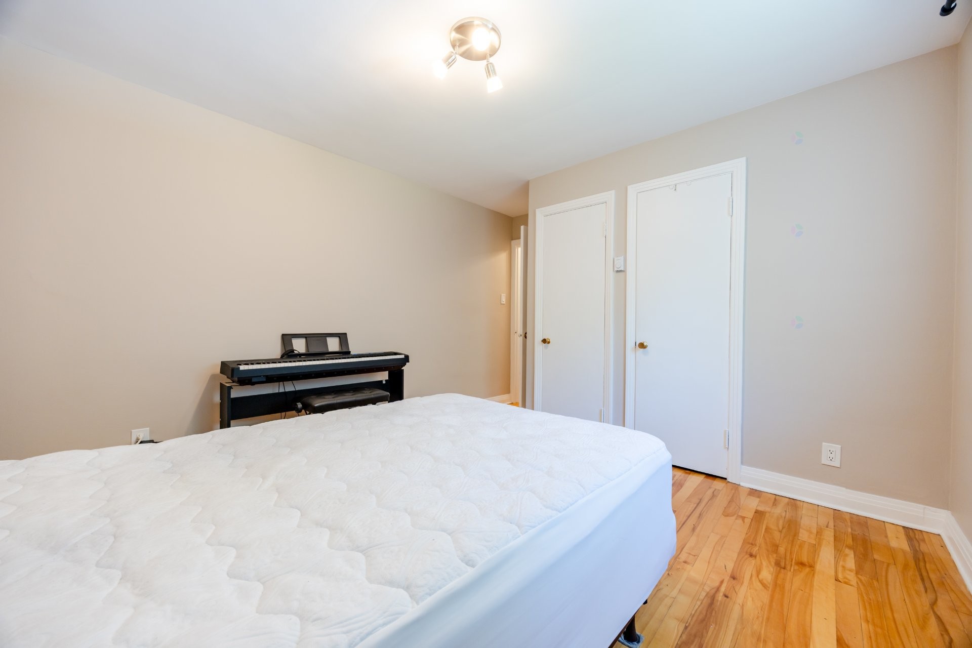 









415


Av. Thorncrest

,
Dorval,




QC
H9S2X9

