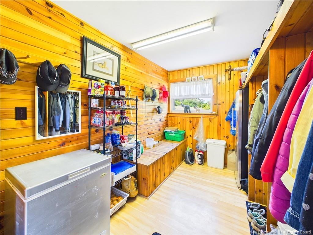 









252


Ammon

RD,
Ammon,




NB
E1G 3N8

