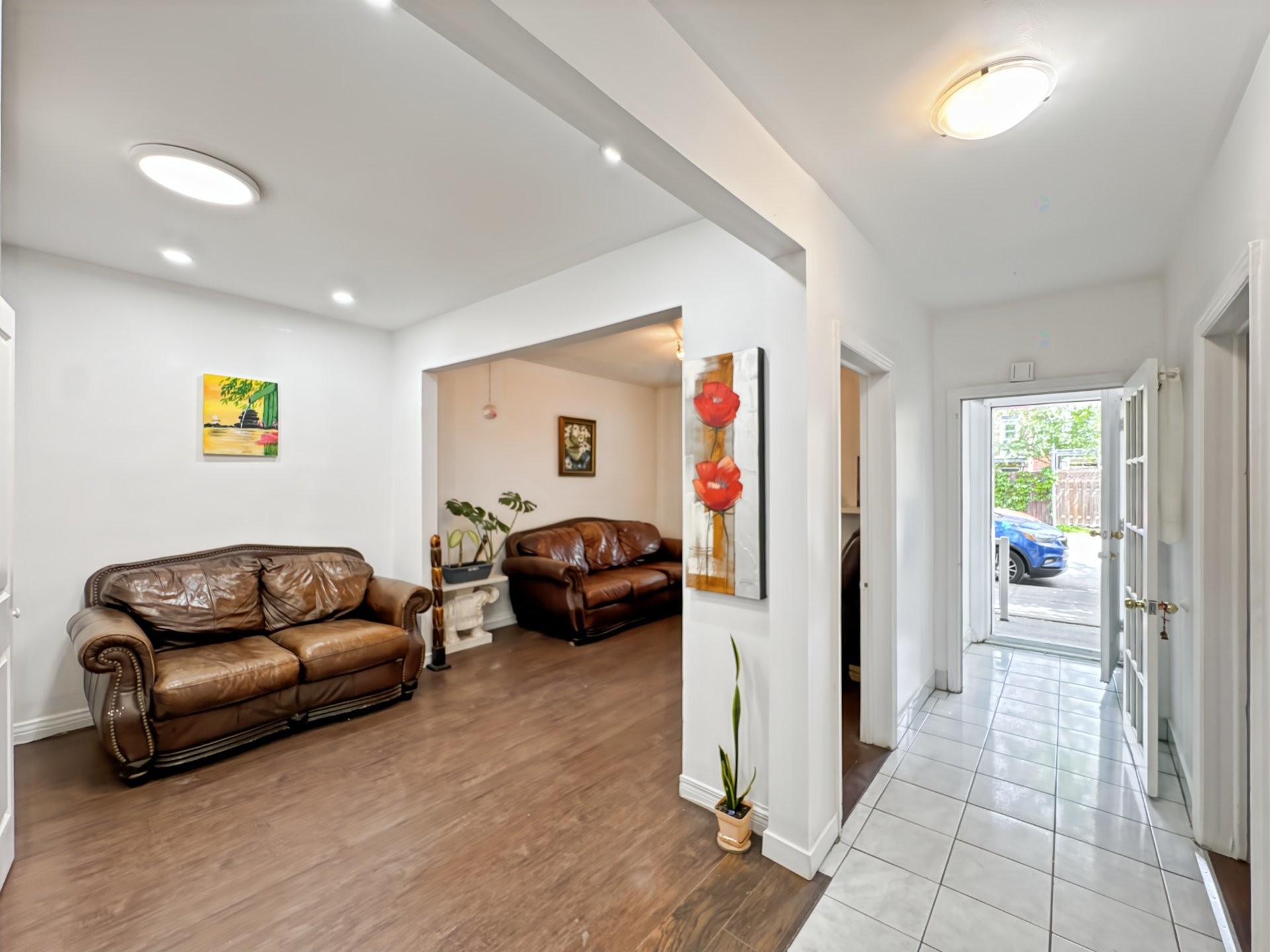 









6610

 - 6614


Av. Henri-Julien

,
Montréal (Rosemont/La Petite-Patrie),




QC
H2S2V2

