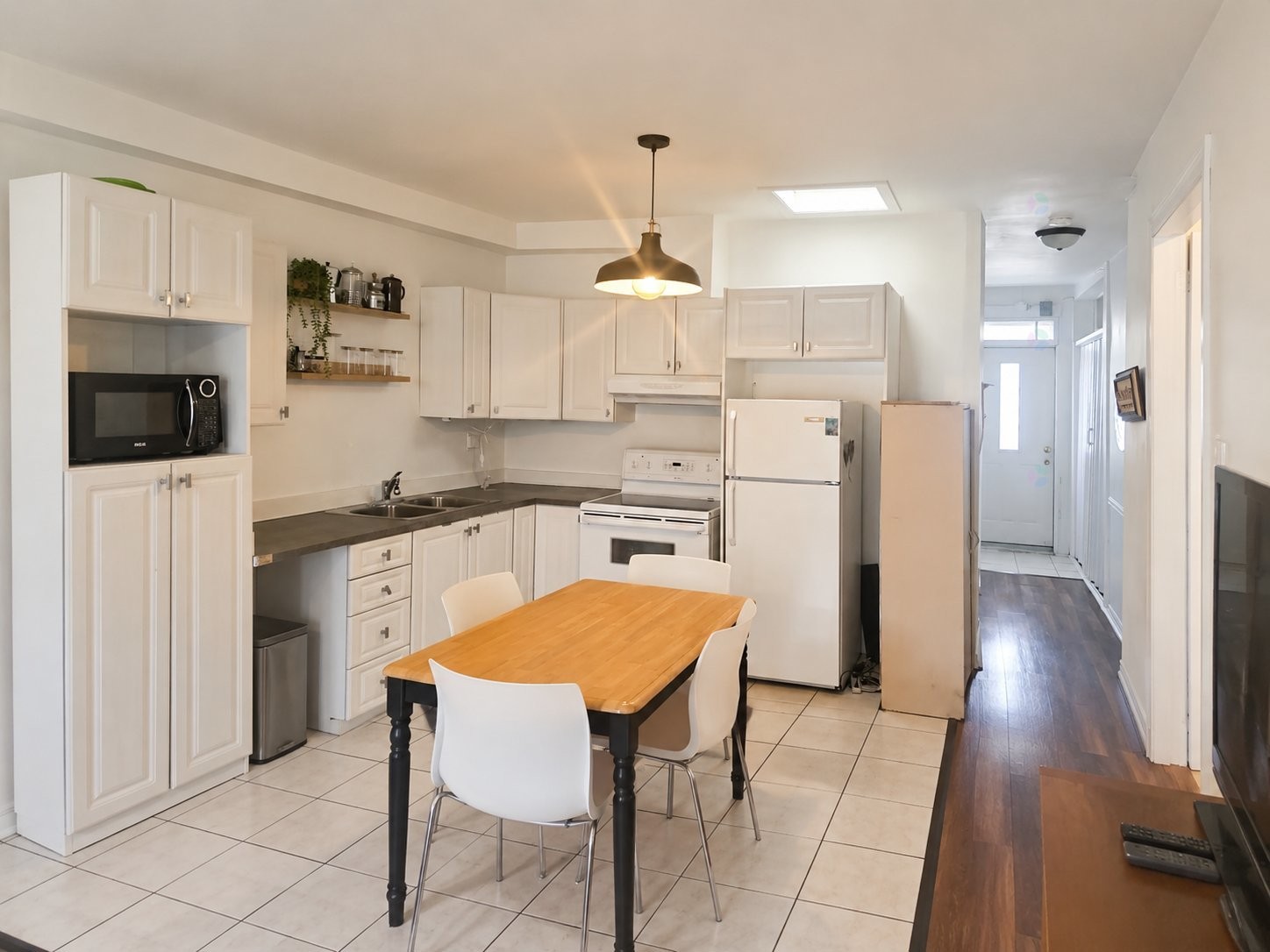 









6610

 - 6614


Av. Henri-Julien

,
Montréal (Rosemont/La Petite-Patrie),




QC
H2S2V2

