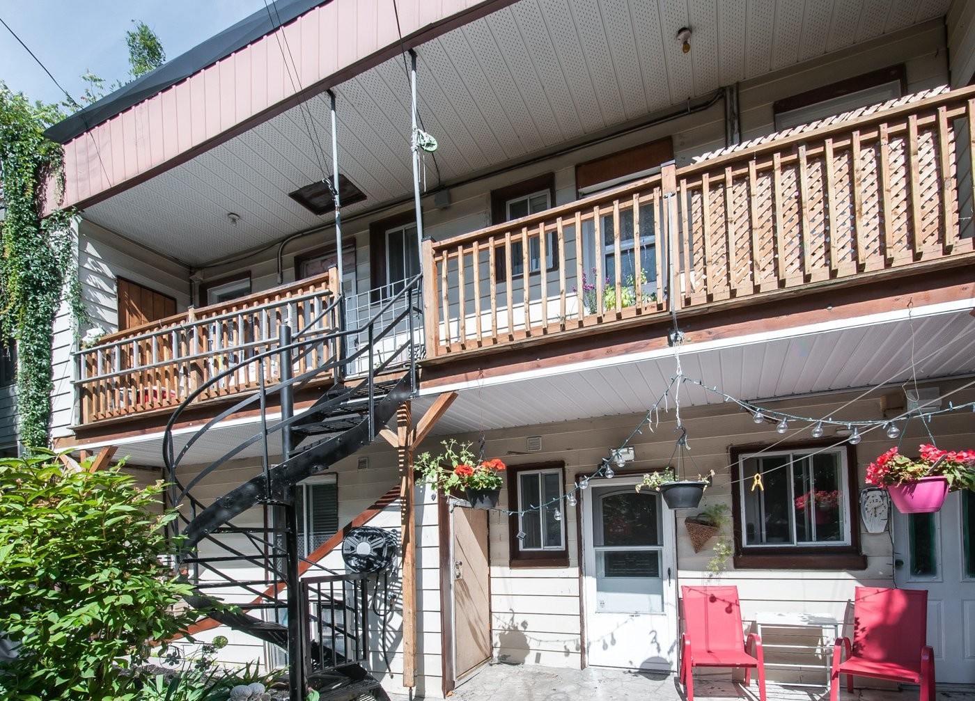 









6610

 - 6614


Av. Henri-Julien

,
Montréal (Rosemont/La Petite-Patrie),




QC
H2S2V2

