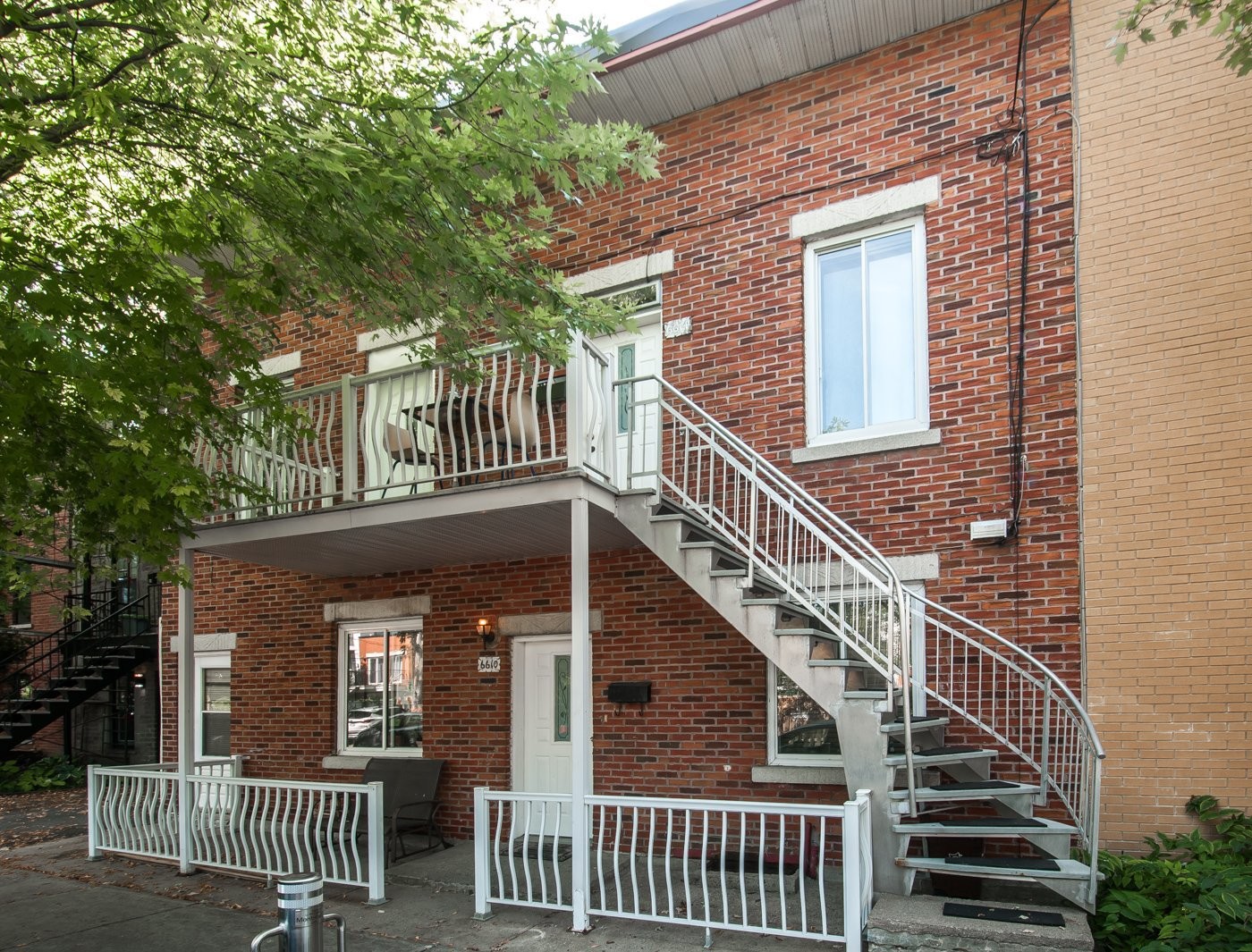 









6610

 - 6614


Av. Henri-Julien

,
Montréal (Rosemont/La Petite-Patrie),




QC
H2S2V2

