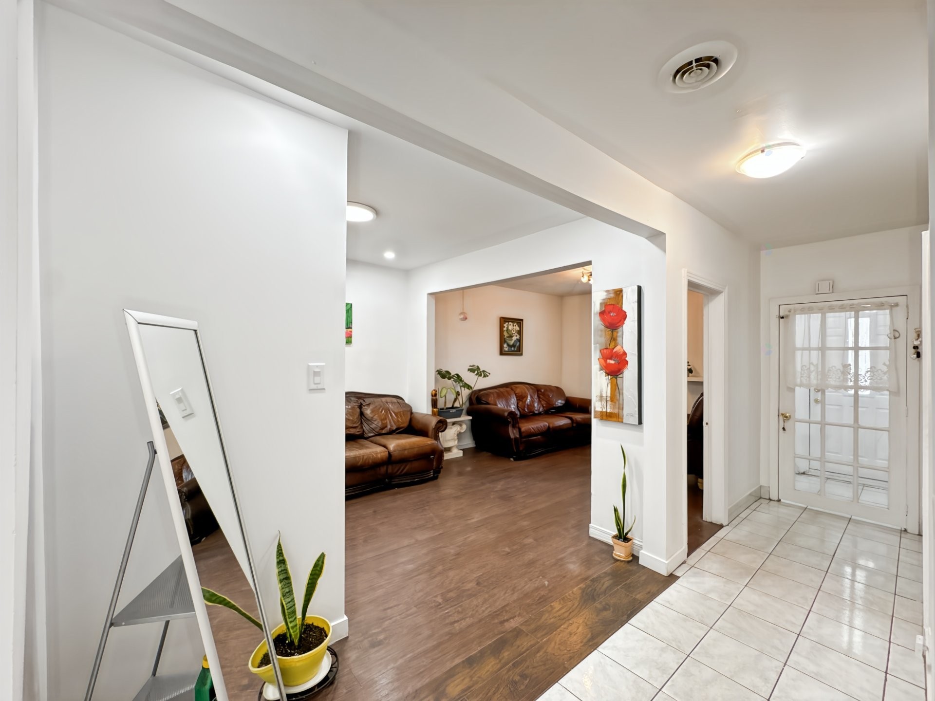 









6610

 - 6614


Av. Henri-Julien

,
Montréal (Rosemont/La Petite-Patrie),




QC
H2S2V2

