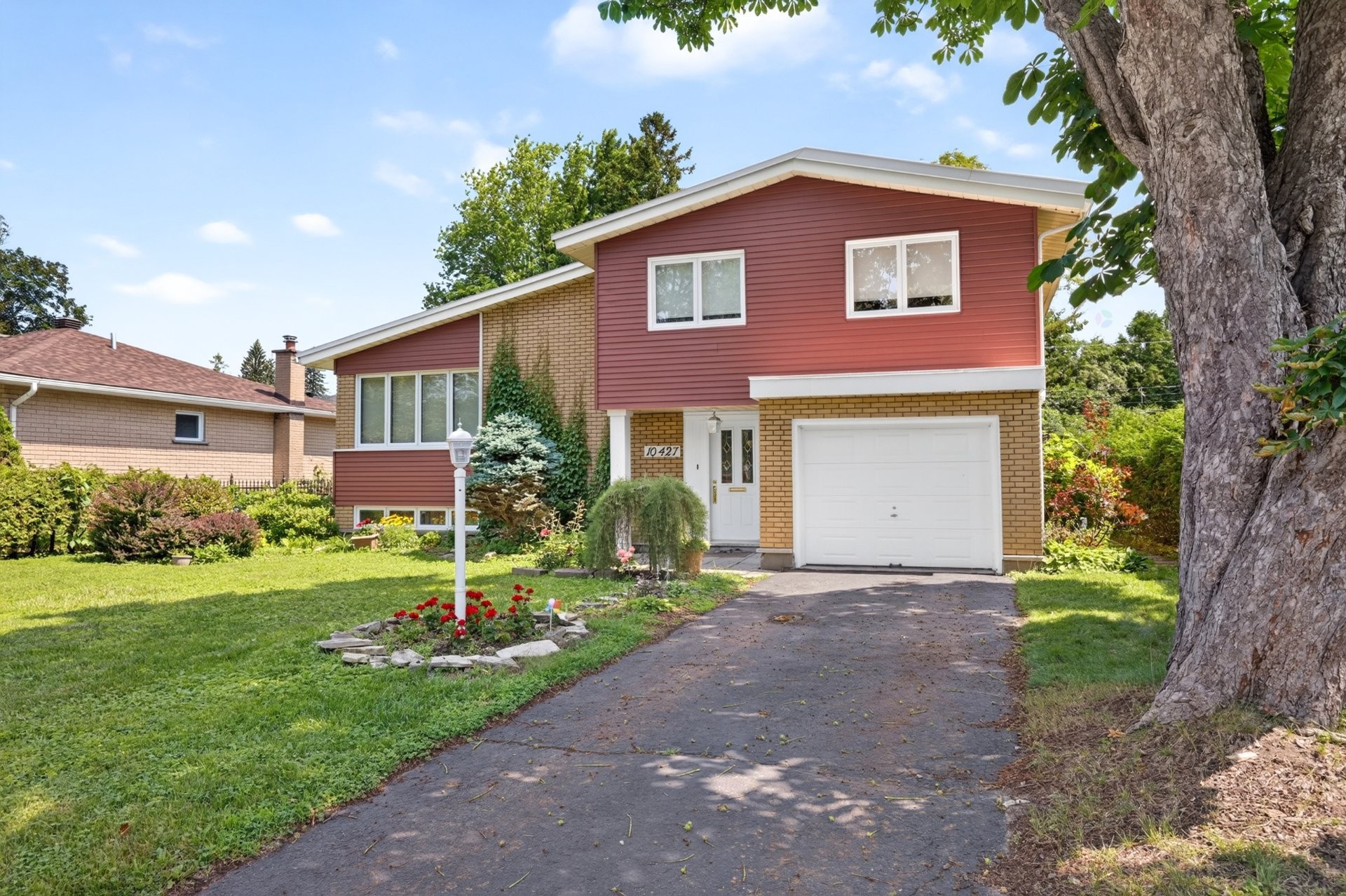 









10427


Rue Belmont

,
Montréal (Pierrefonds-Roxboro),




QC
H8Y2J1

