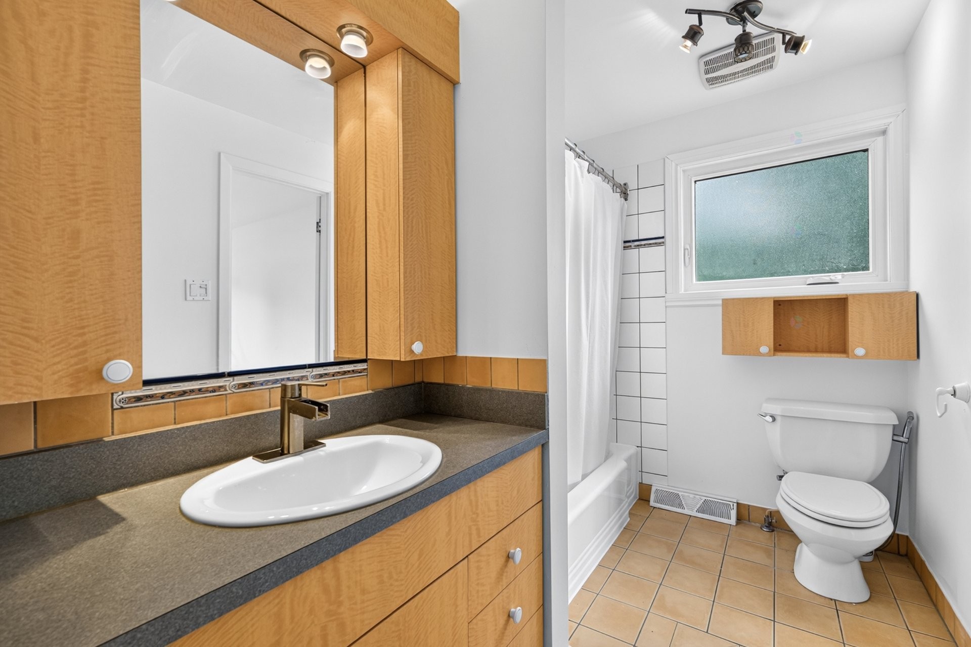 









10427


Rue Belmont

,
Montréal (Pierrefonds-Roxboro),




QC
H8Y2J1

