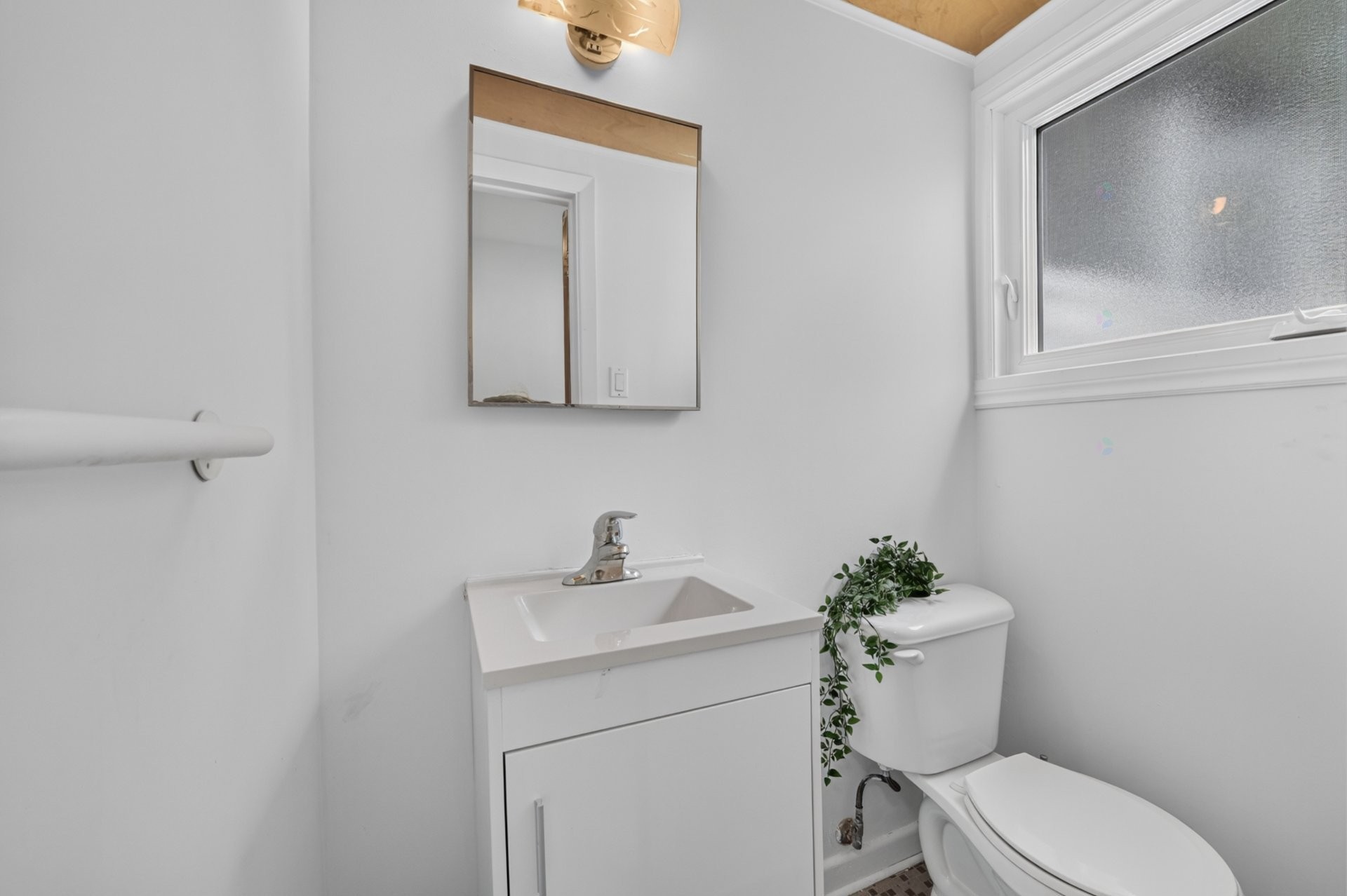 









10427


Rue Belmont

,
Montréal (Pierrefonds-Roxboro),




QC
H8Y2J1

