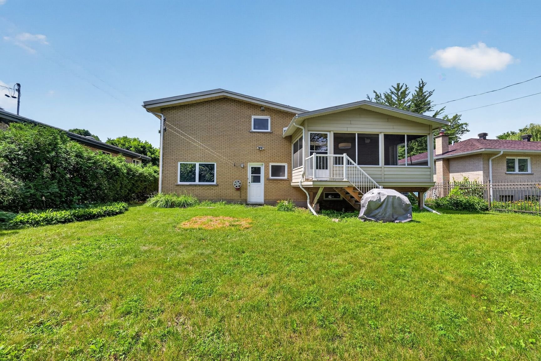 









10427


Rue Belmont

,
Montréal (Pierrefonds-Roxboro),




QC
H8Y2J1

