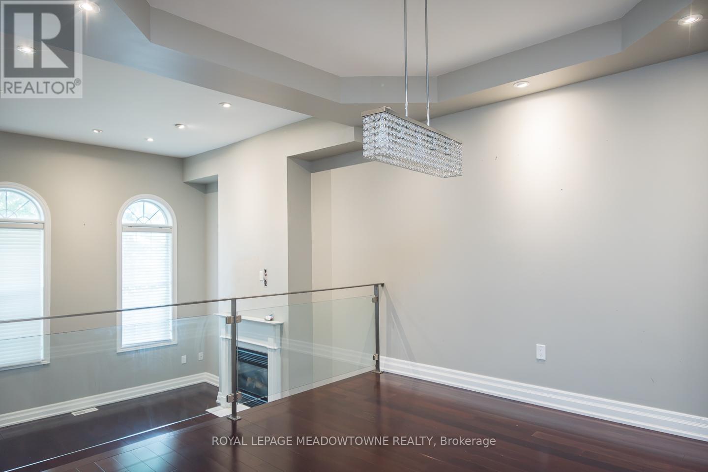 












3486 EGLINTON AVENUE W

,
Mississauga,




Ontario
L5M7P4


