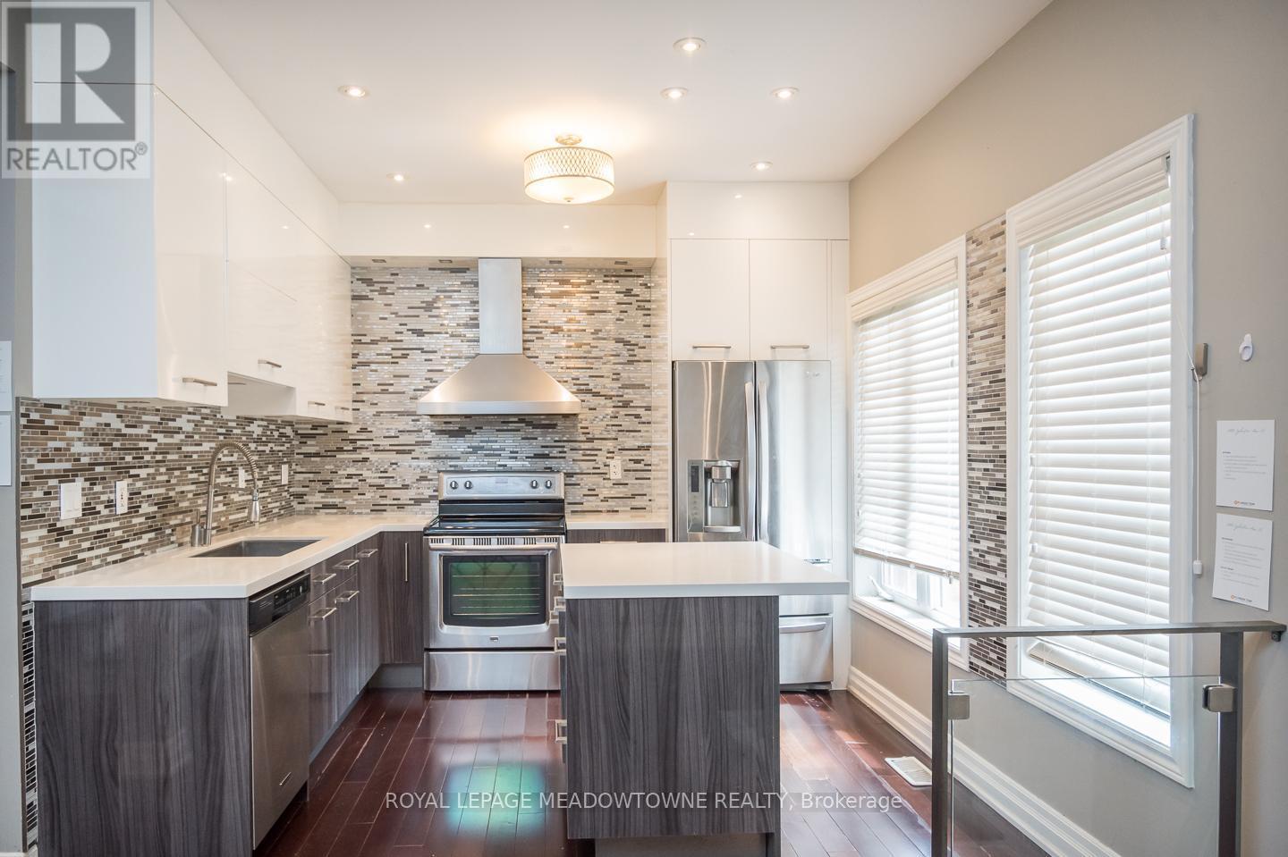 












3486 EGLINTON AVENUE W

,
Mississauga,




Ontario
L5M7P4

