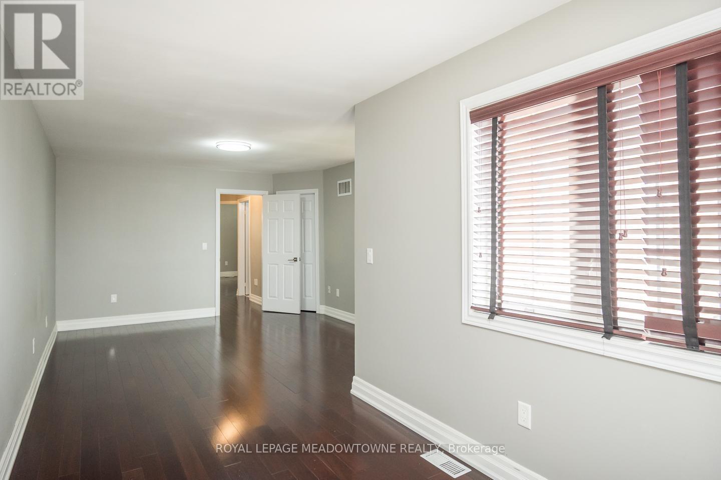 












3486 EGLINTON AVENUE W

,
Mississauga,




Ontario
L5M7P4


