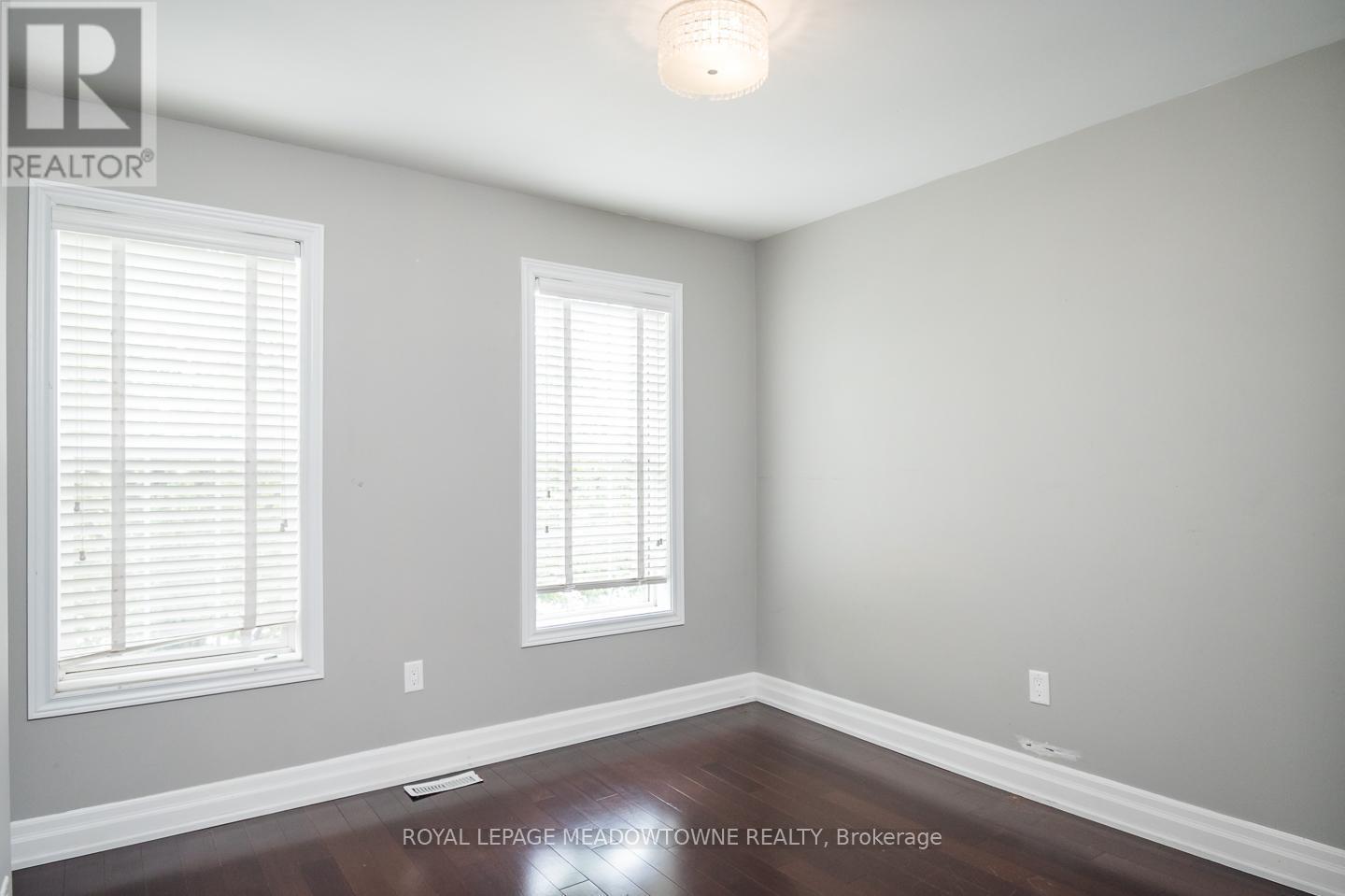 












3486 EGLINTON AVENUE W

,
Mississauga,




Ontario
L5M7P4

