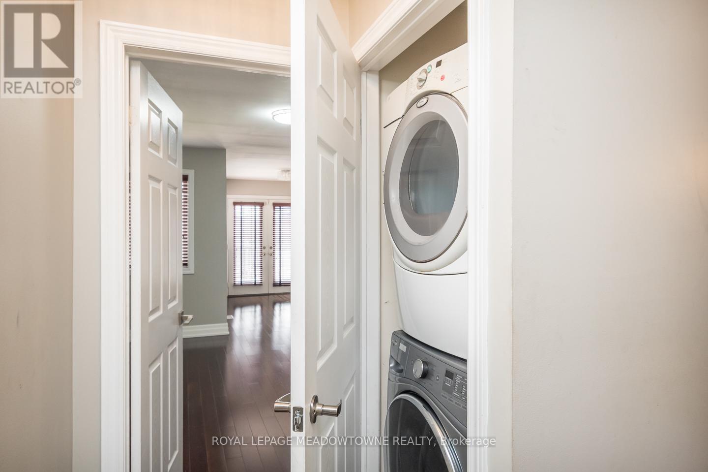 












3486 EGLINTON AVENUE W

,
Mississauga,




Ontario
L5M7P4

