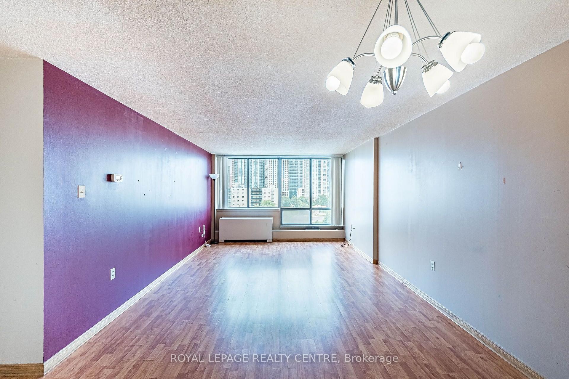 









25


Fairview

Road West, 807,
Mississauga,




ON
L5B 3Y8

