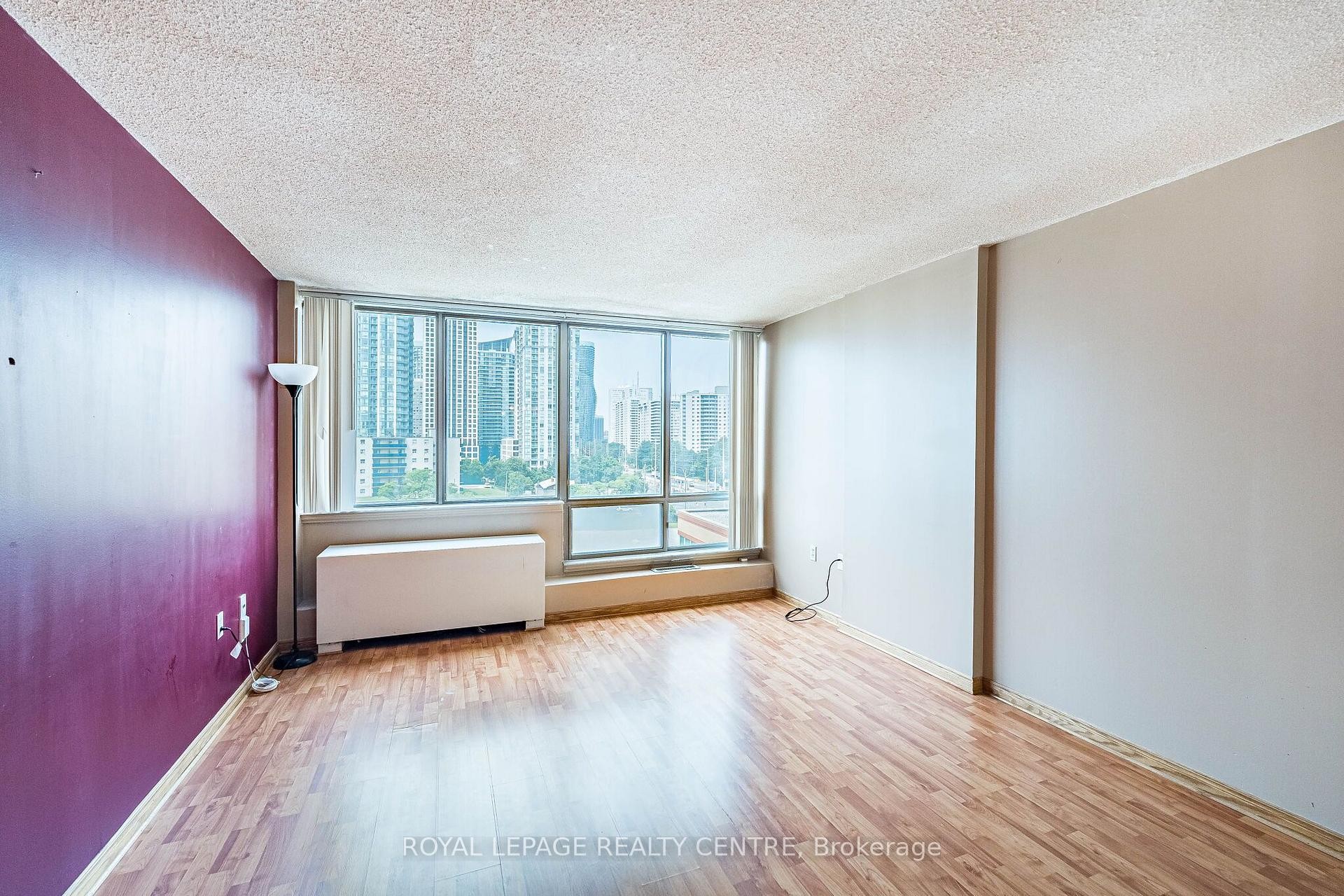 









25


Fairview

Road West, 807,
Mississauga,




ON
L5B 3Y8

