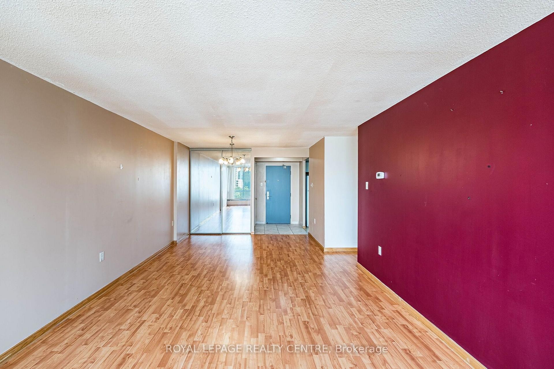 









25


Fairview

Road West, 807,
Mississauga,




ON
L5B 3Y8

