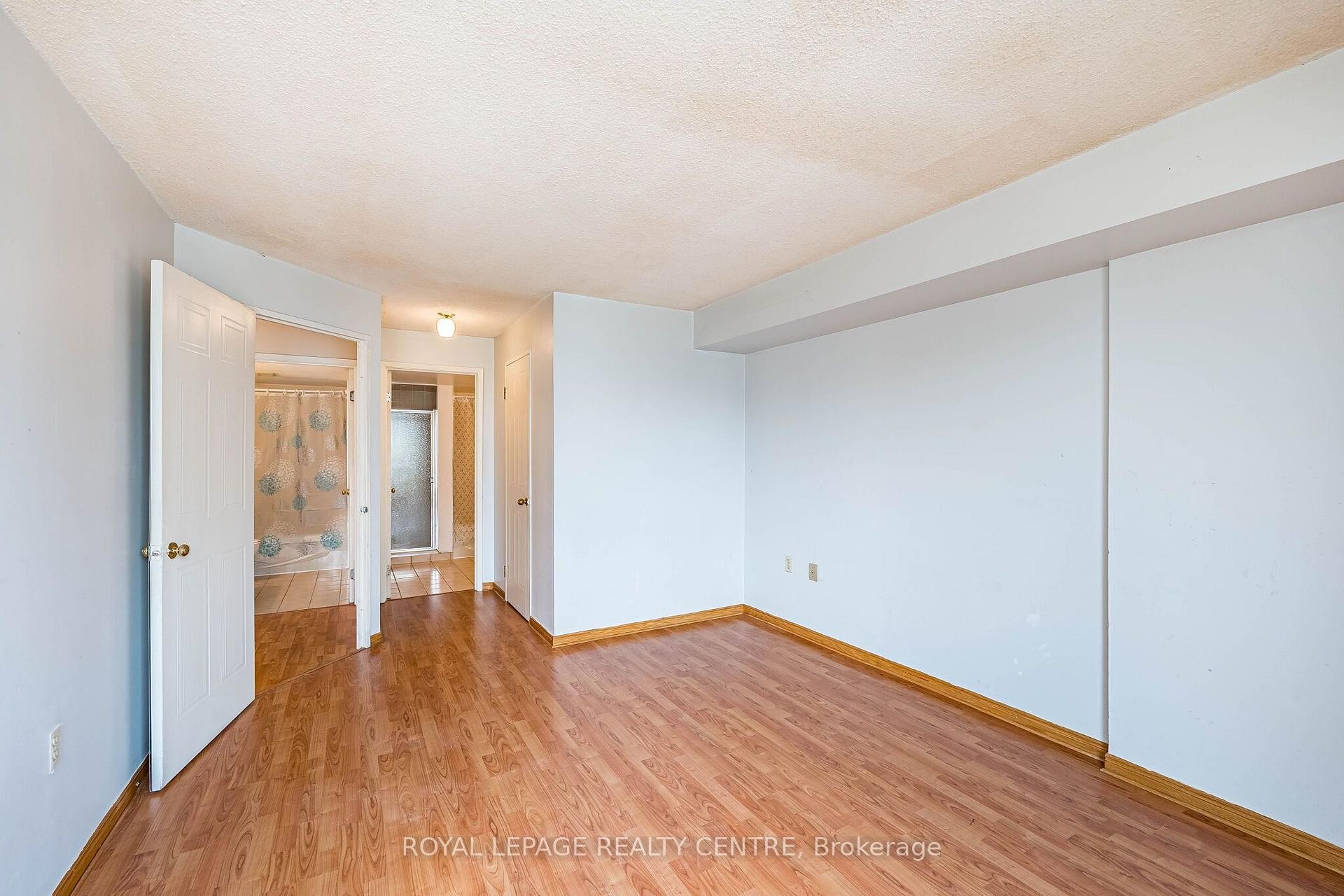 









25


Fairview

Road West, 807,
Mississauga,




ON
L5B 3Y8

