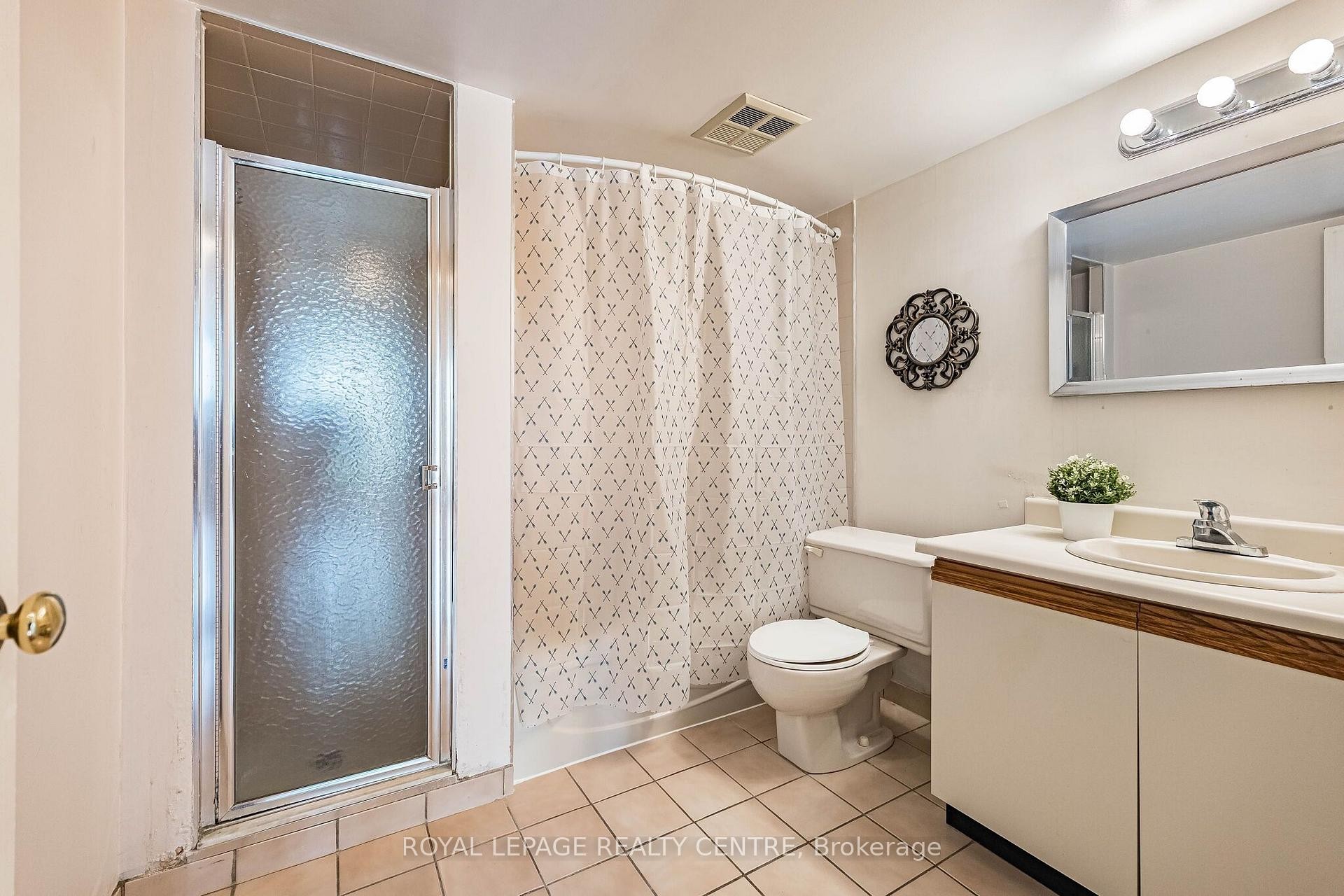









25


Fairview

Road West, 807,
Mississauga,




ON
L5B 3Y8


