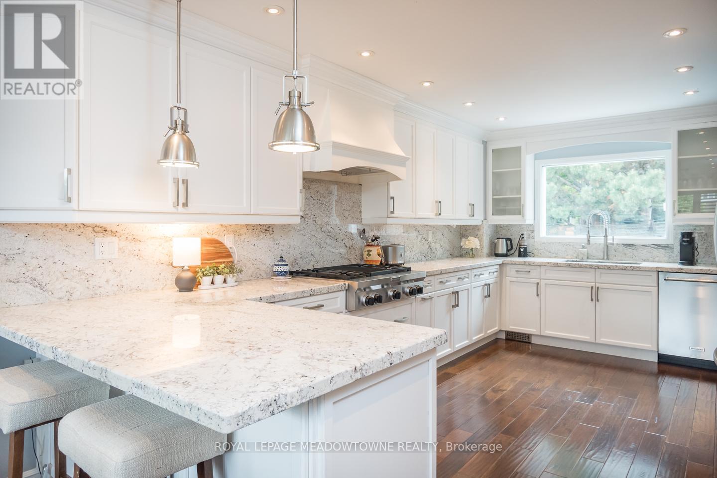












265 RANDALL CRESCENT

,
Milton,




Ontario
L9T4X6

