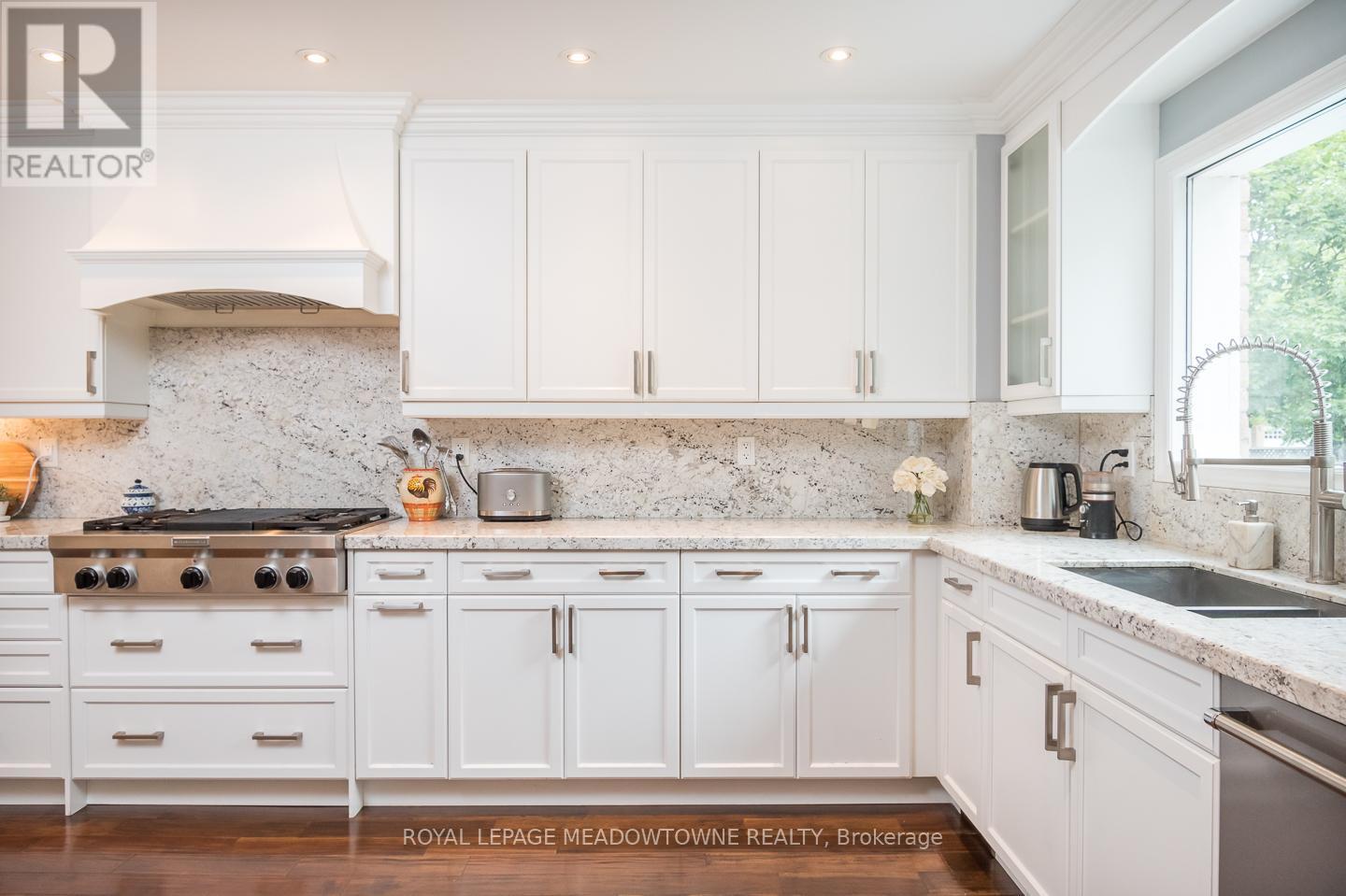 












265 RANDALL CRESCENT

,
Milton,




Ontario
L9T4X6

