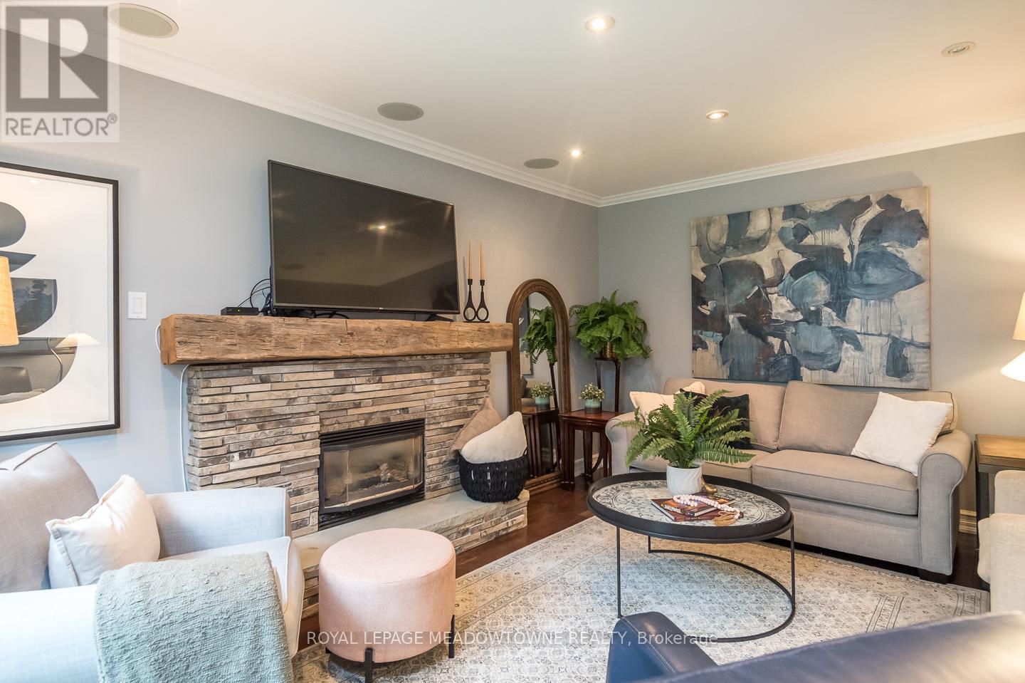 












265 RANDALL CRESCENT

,
Milton,




Ontario
L9T4X6

