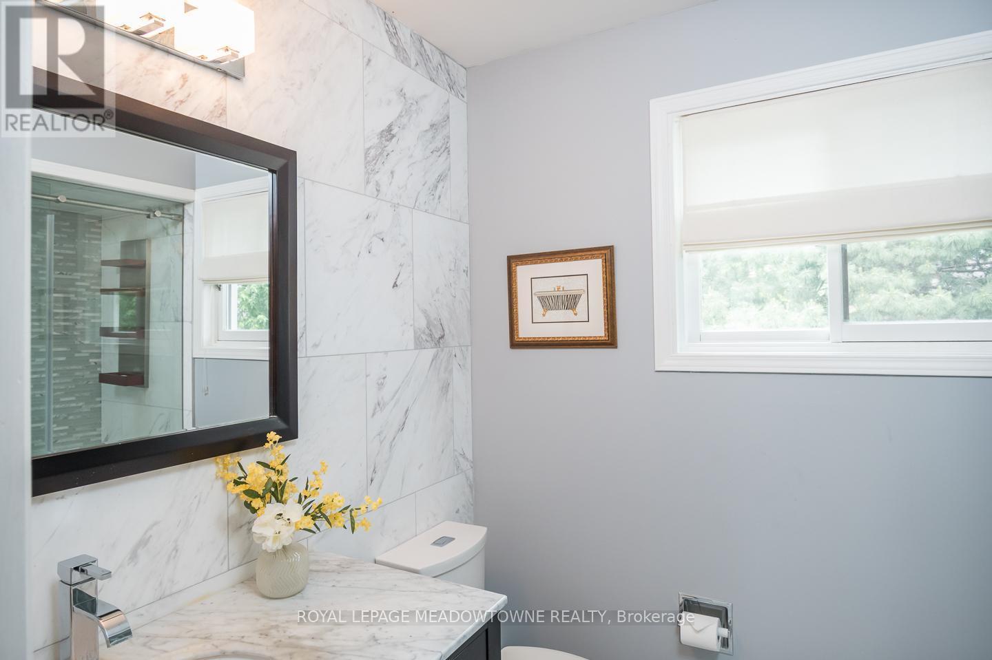 












265 RANDALL CRESCENT

,
Milton,




Ontario
L9T4X6

