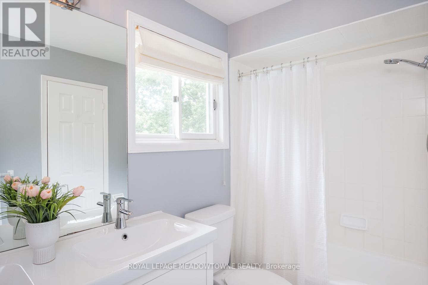 












265 RANDALL CRESCENT

,
Milton,




Ontario
L9T4X6

