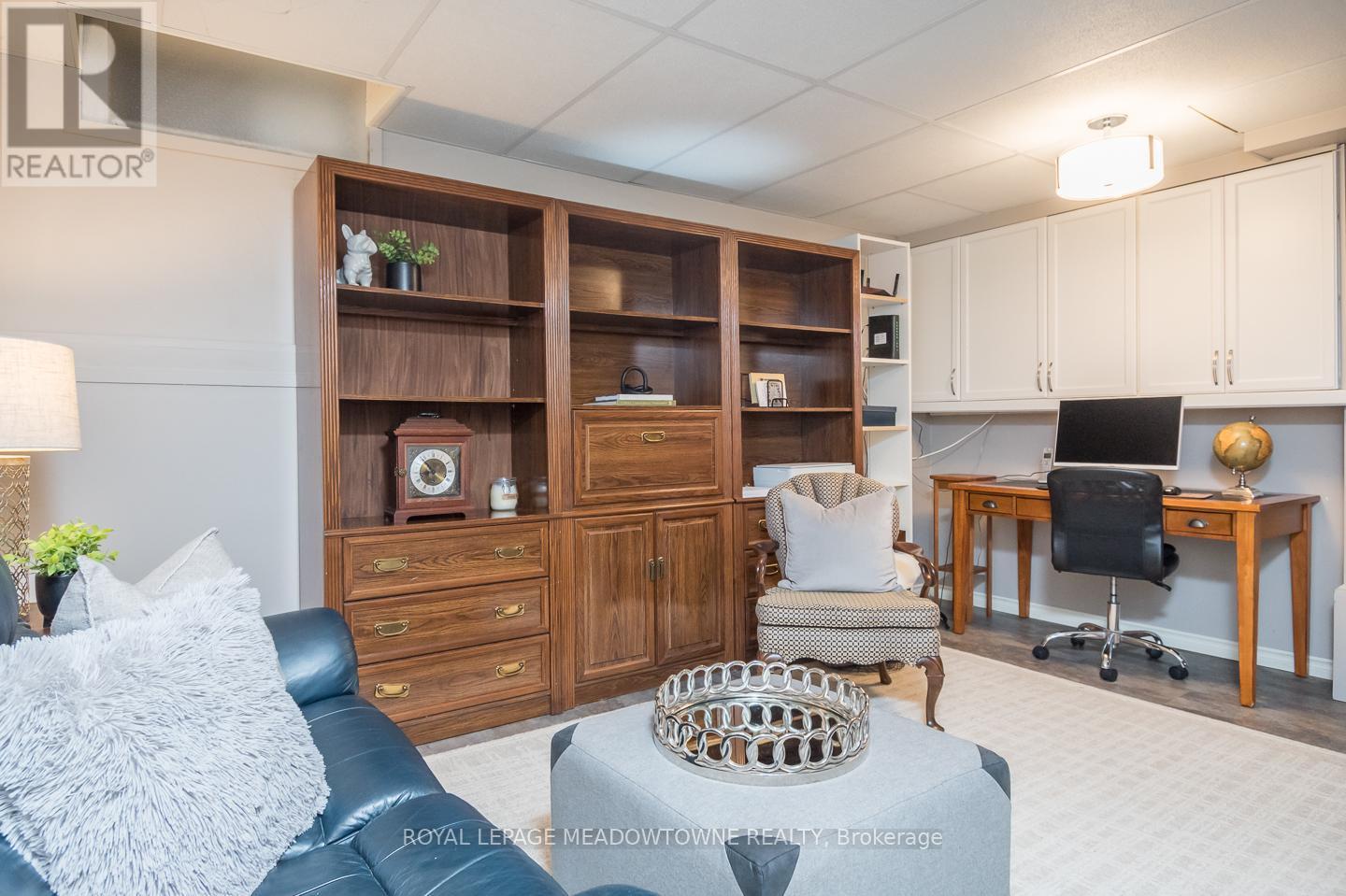 












265 RANDALL CRESCENT

,
Milton,




Ontario
L9T4X6

