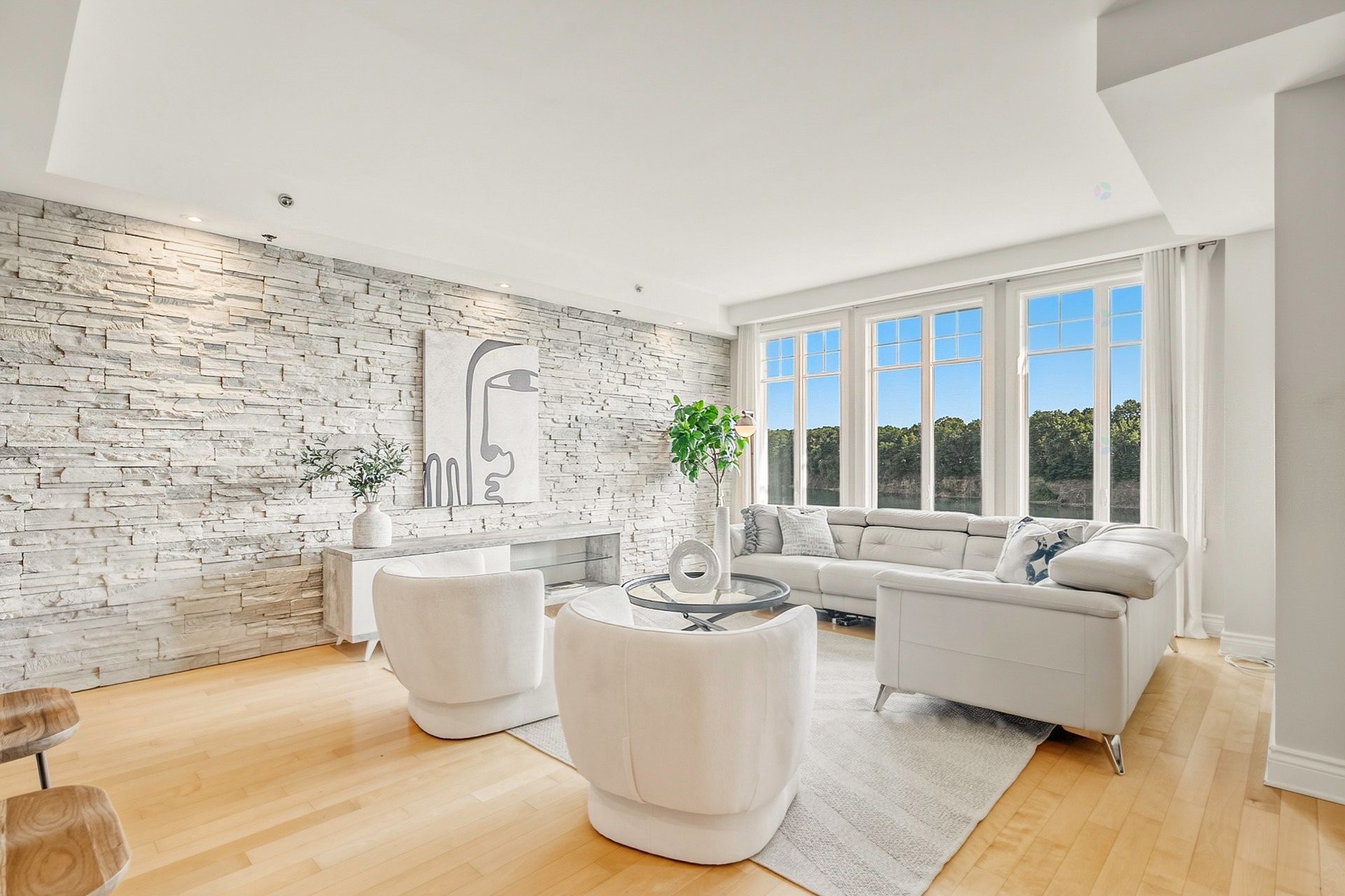 









303


Boul. Clairevue E.

, 2105,
Saint-Bruno-de-Montarville,




QC
J3V0B2

