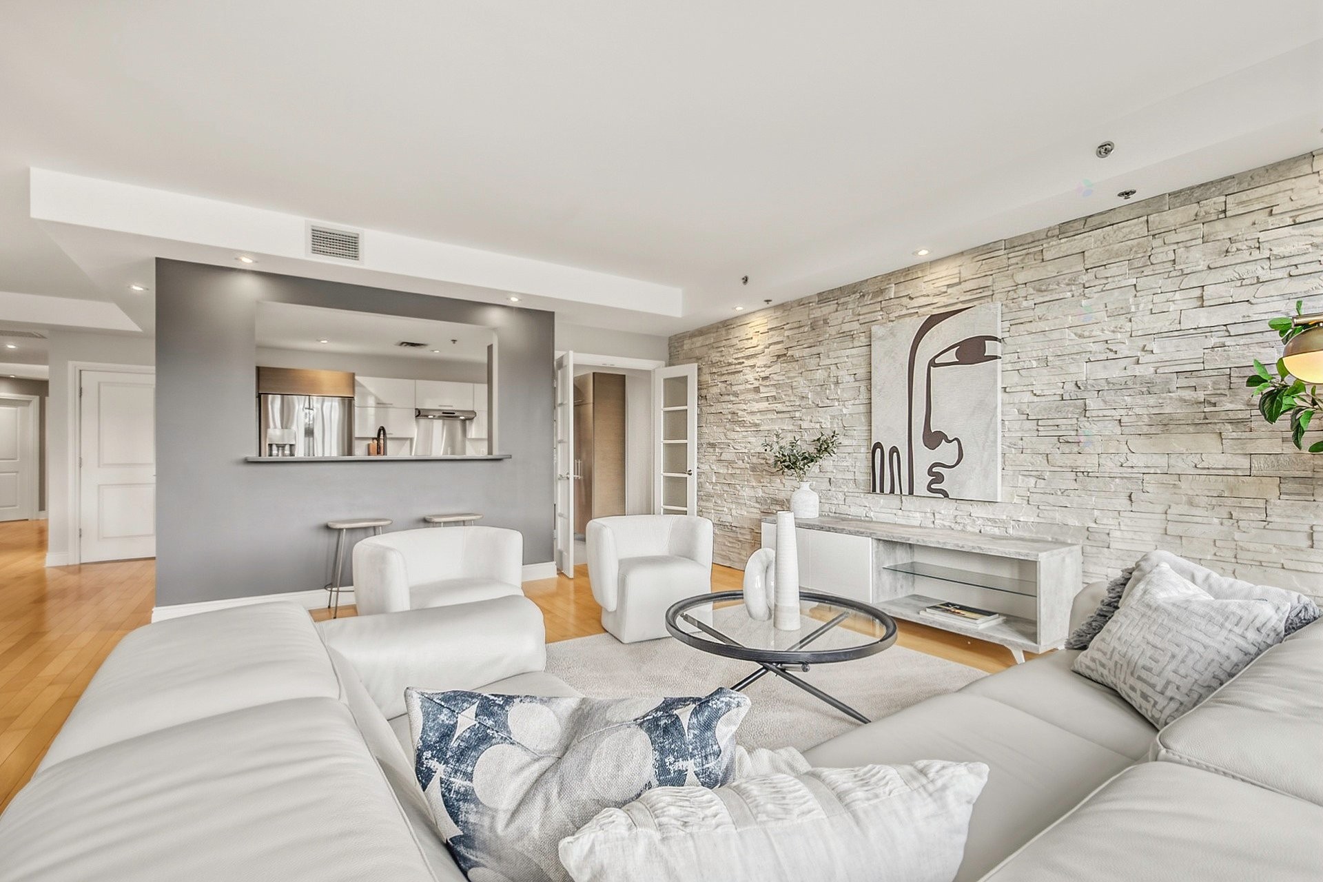 









303


Boul. Clairevue E.

, 2105,
Saint-Bruno-de-Montarville,




QC
J3V0B2

