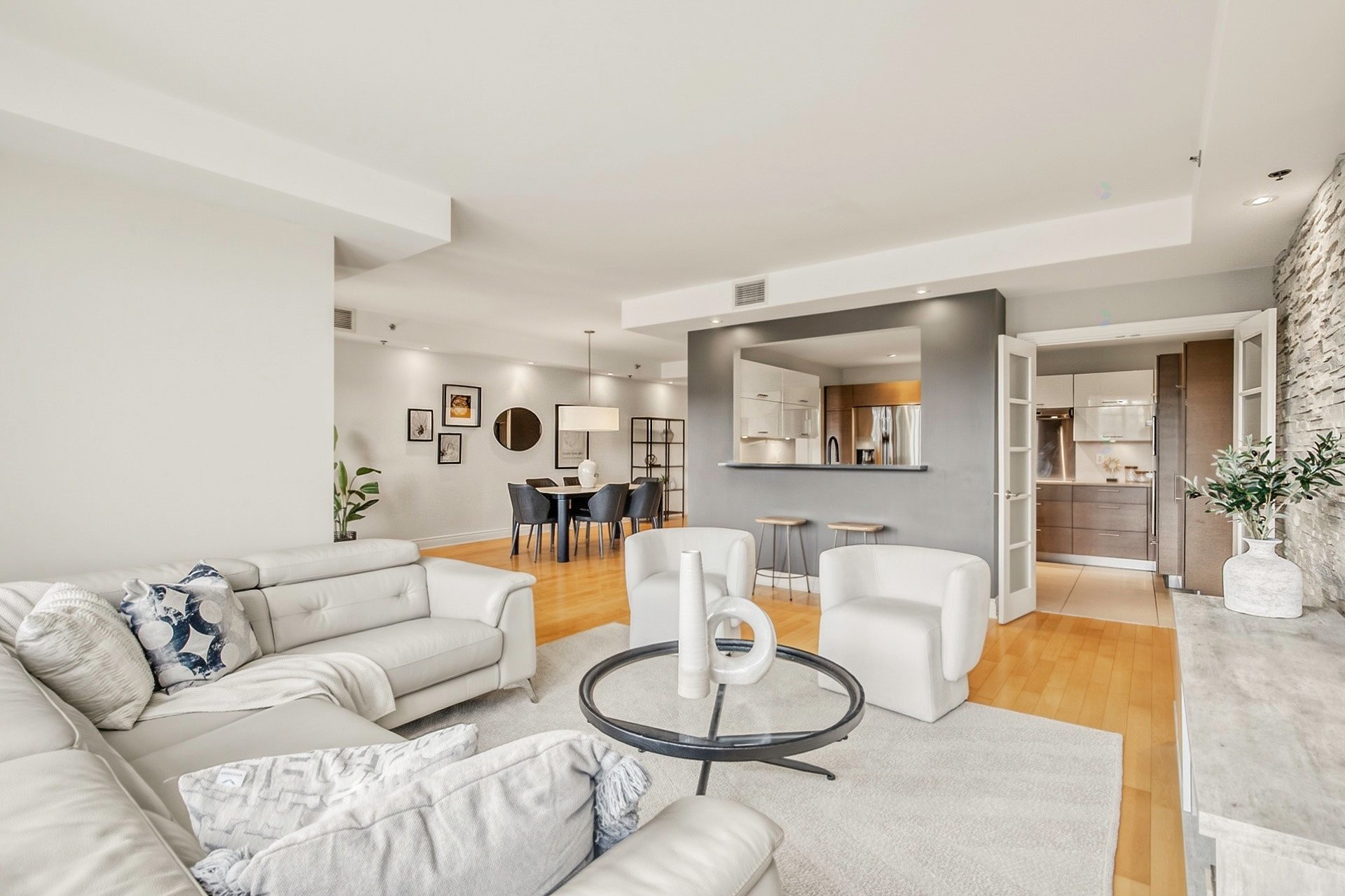 









303


Boul. Clairevue E.

, 2105,
Saint-Bruno-de-Montarville,




QC
J3V0B2

