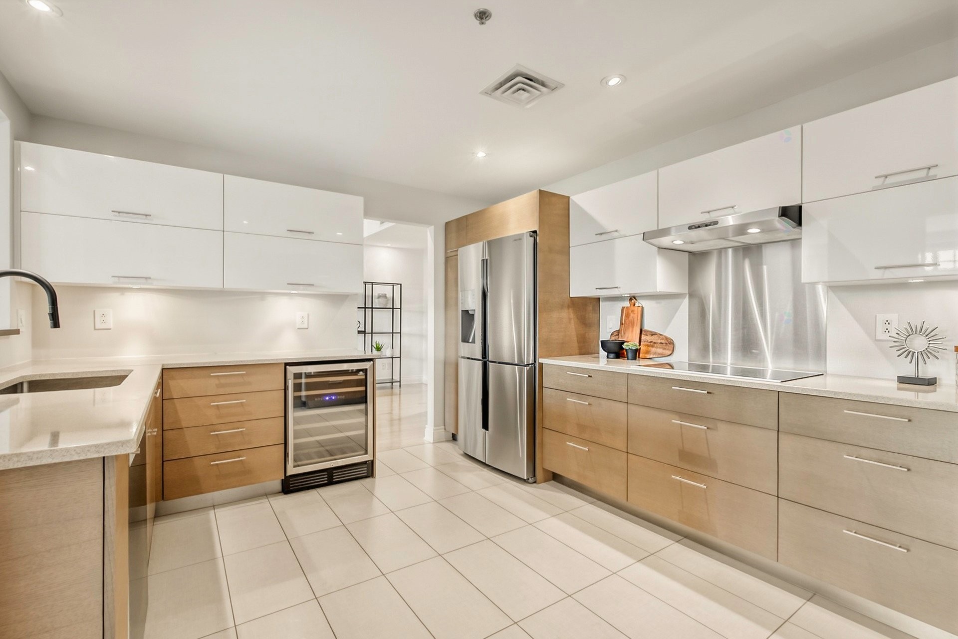 









303


Boul. Clairevue E.

, 2105,
Saint-Bruno-de-Montarville,




QC
J3V0B2

