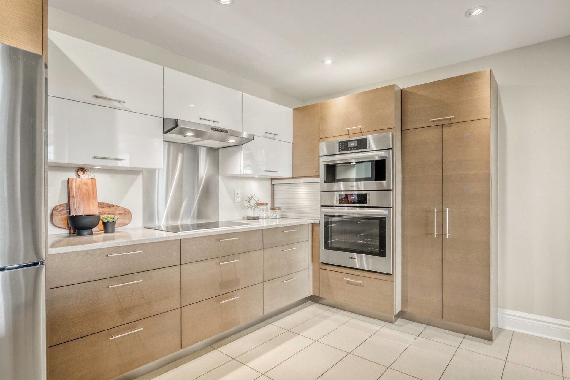 









303


Boul. Clairevue E.

, 2105,
Saint-Bruno-de-Montarville,




QC
J3V0B2

