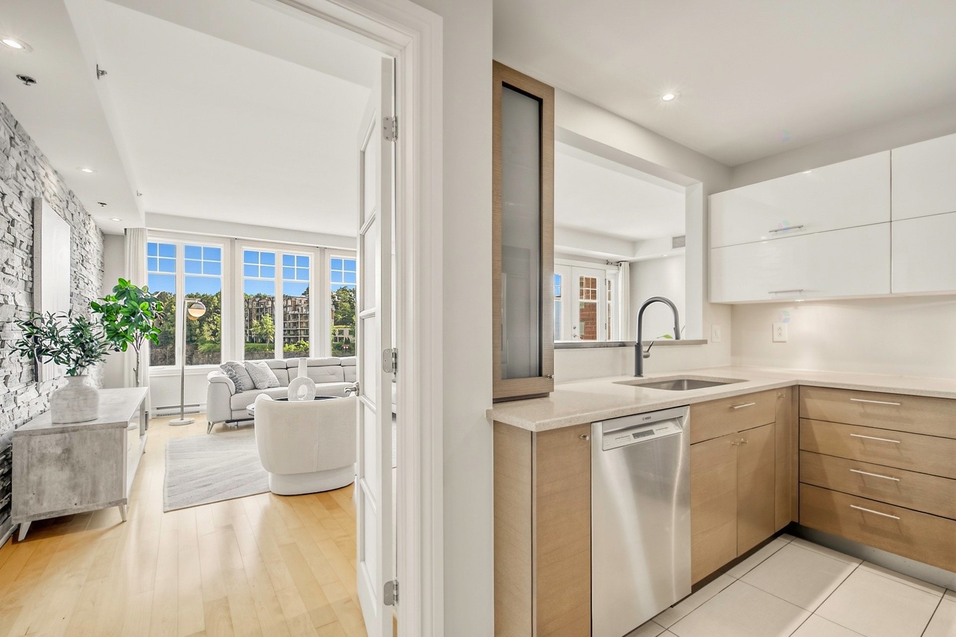 









303


Boul. Clairevue E.

, 2105,
Saint-Bruno-de-Montarville,




QC
J3V0B2

