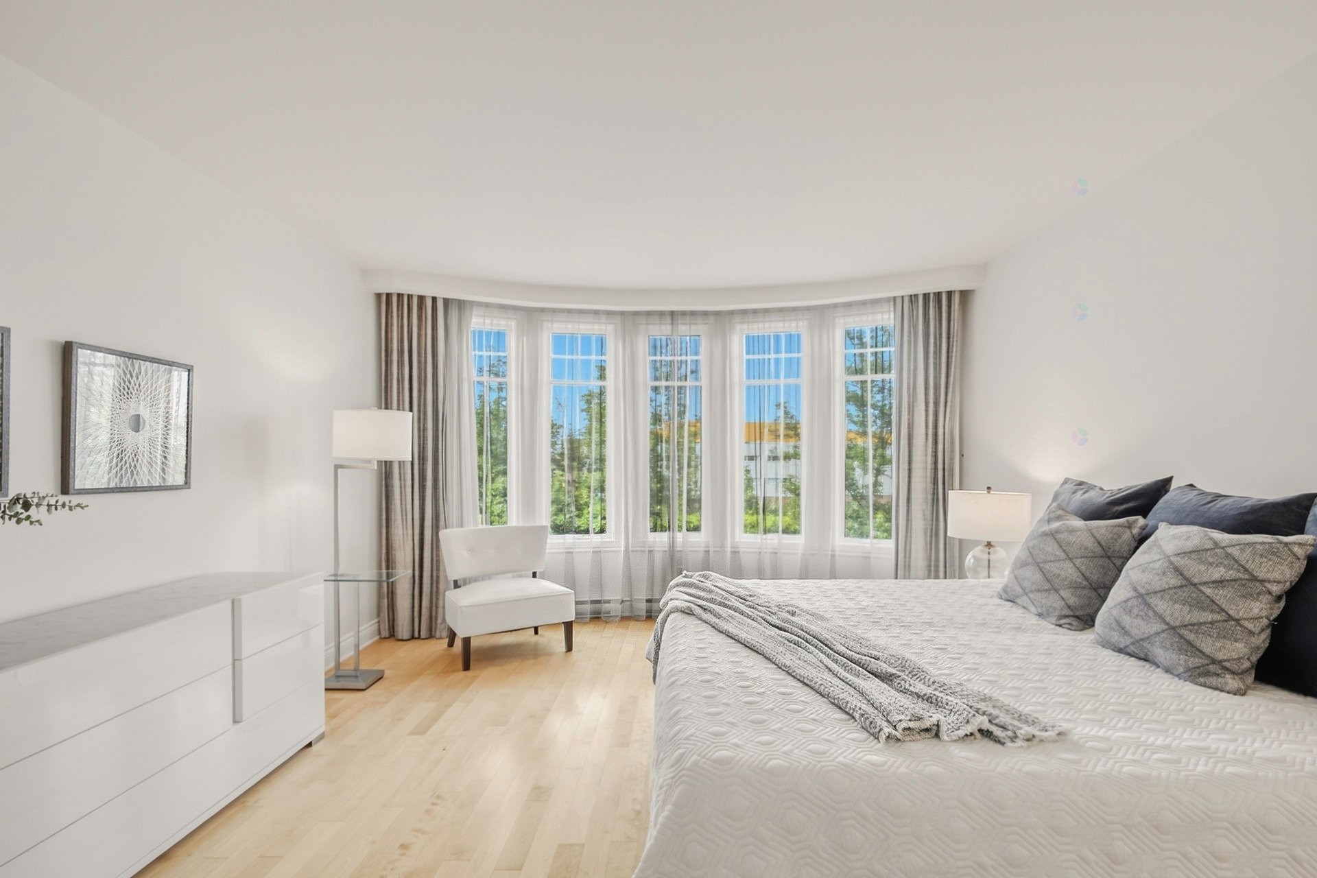 









303


Boul. Clairevue E.

, 2105,
Saint-Bruno-de-Montarville,




QC
J3V0B2


