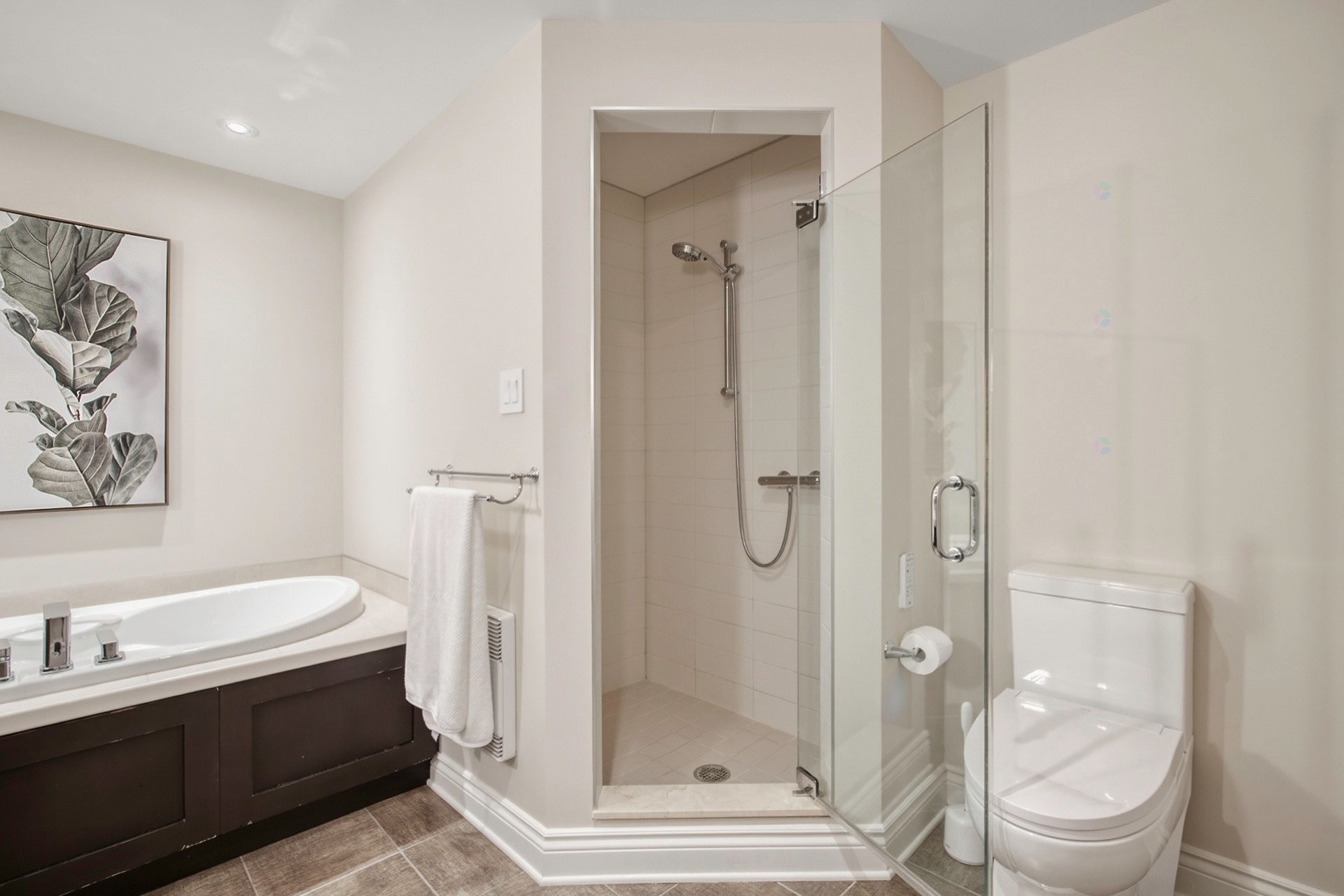 









303


Boul. Clairevue E.

, 2105,
Saint-Bruno-de-Montarville,




QC
J3V0B2


