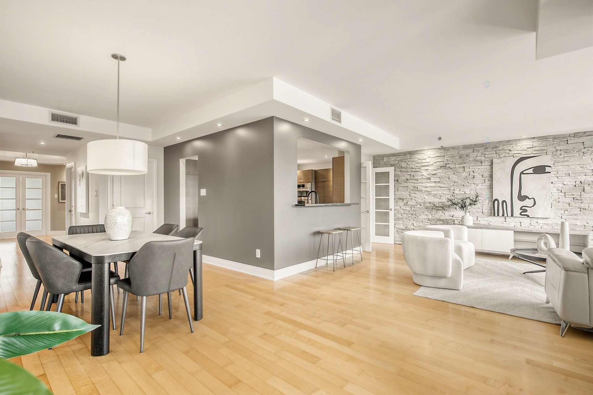 









303


Boul. Clairevue E.

, 2105,
Saint-Bruno-de-Montarville,




QC
J3V0B2

