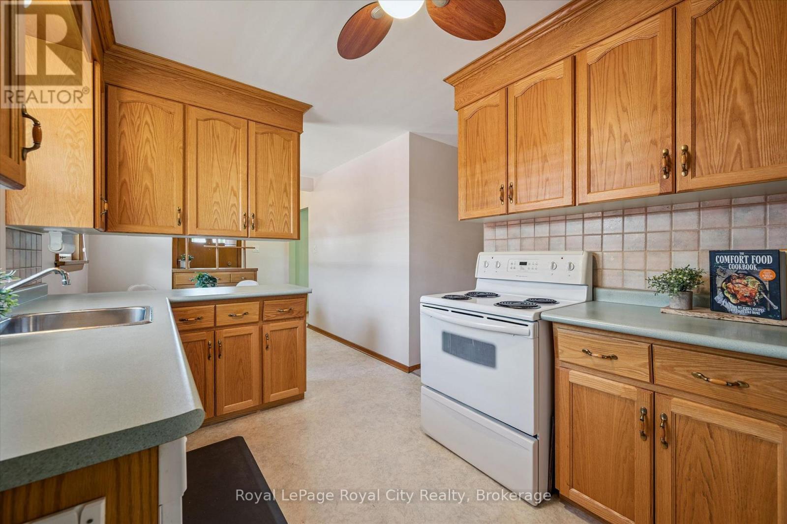 












10 PAUL AVENUE

,
Guelph (General Hospital),




Ontario
N1E1S2

