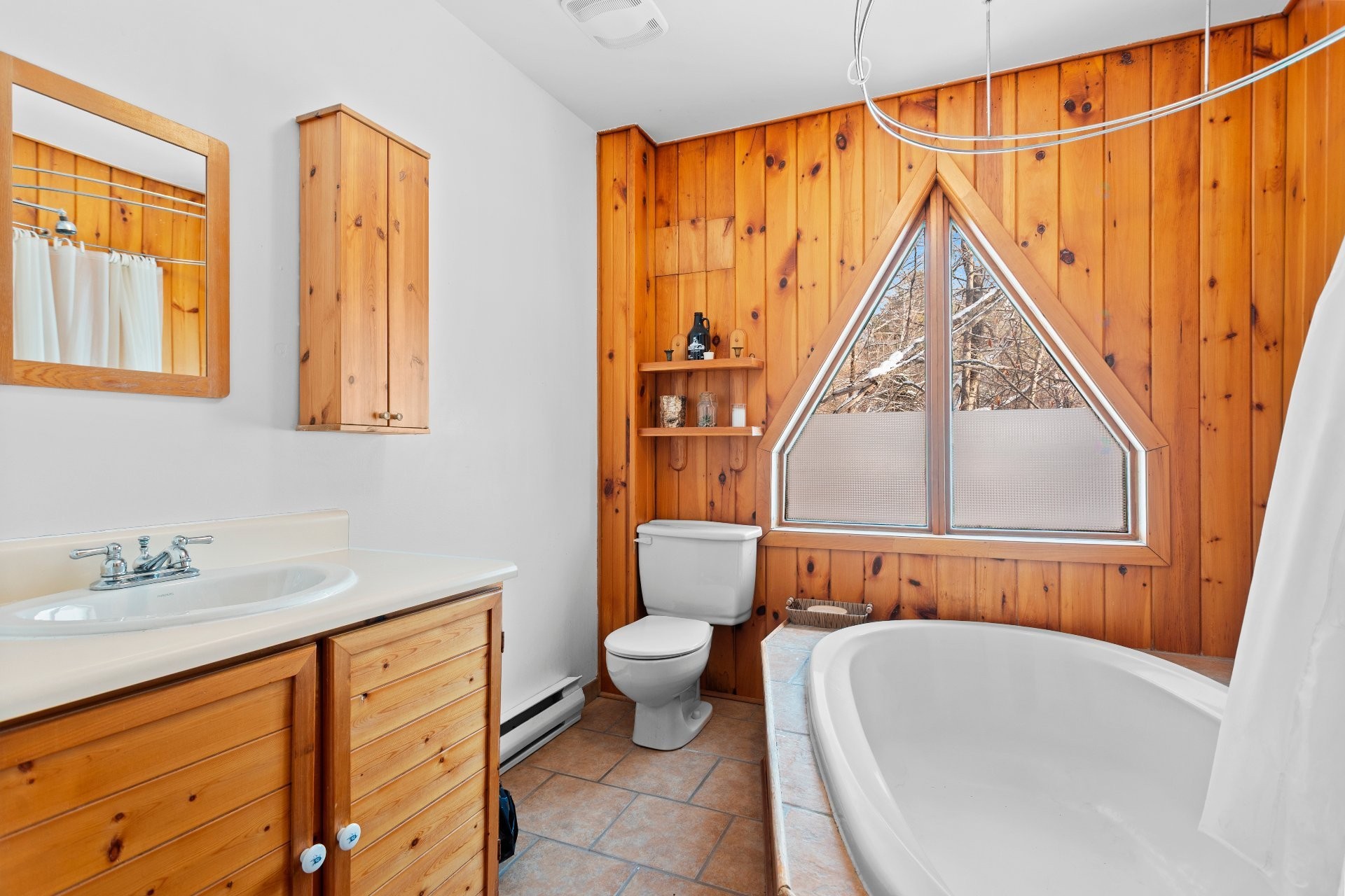 









1480


Rue Vigneault

,
Prévost,




QC
J0R1B0

