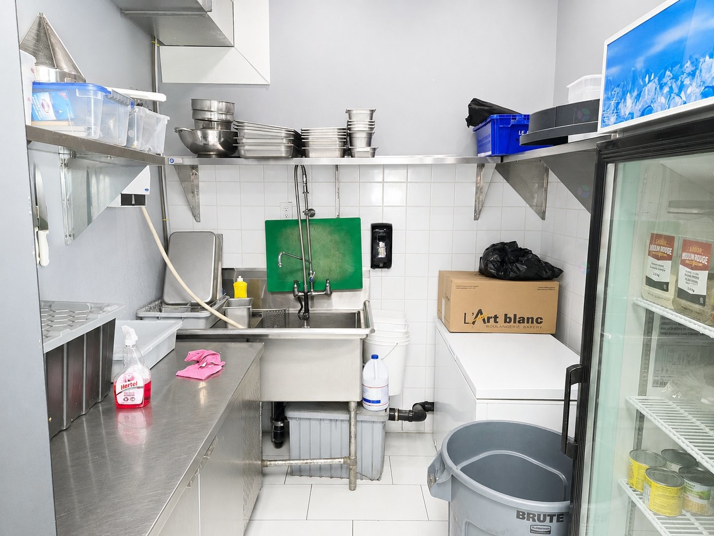 









1280


Boul. Curé-Labelle

,
Laval (Chomedey),




QC
H7V2W1

